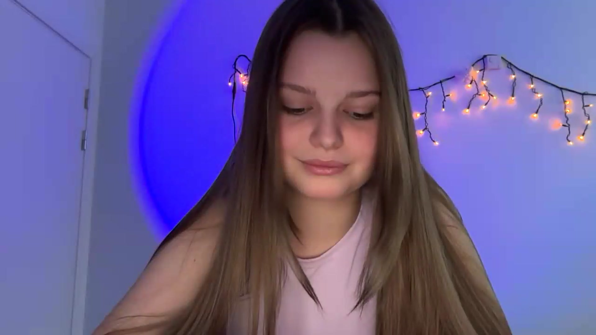 Gallery image thumbnail from Annaneon's myfreecams stream on, 05/27/2026, 14:53 image 7 of 20