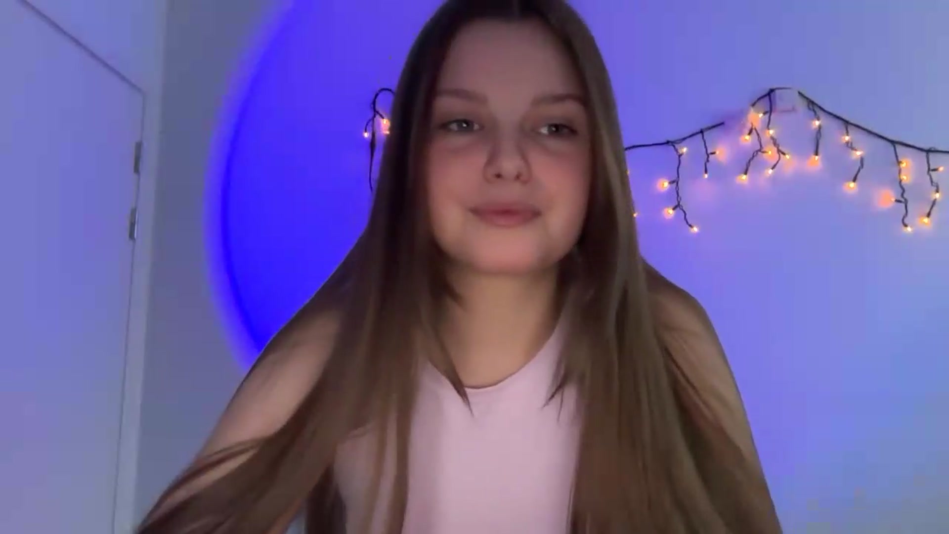 Gallery image thumbnail from Annaneon's myfreecams stream on, 05/27/2026, 14:53 image 5 of 20