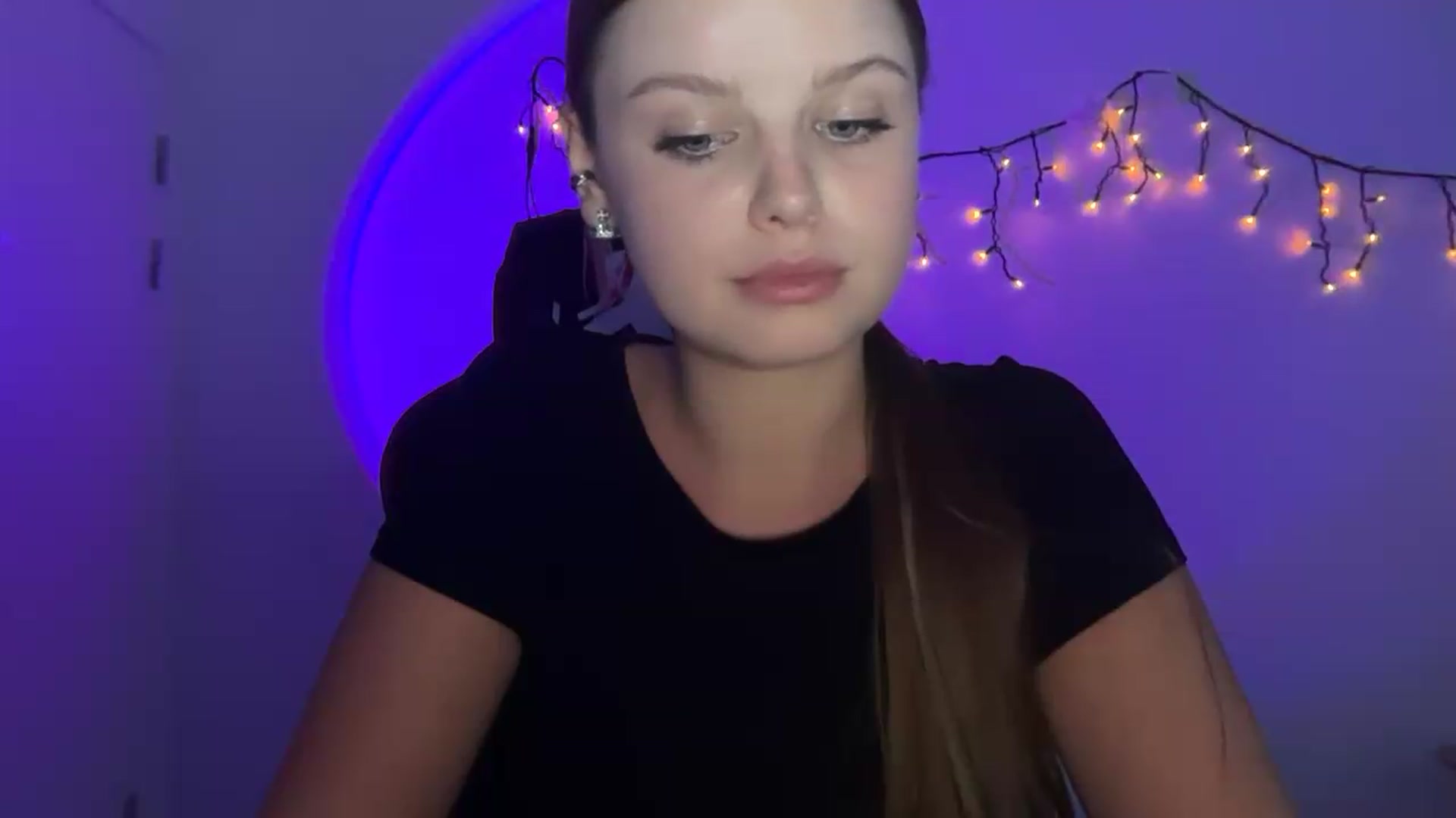 Gallery image thumbnail from Annaneon's myfreecams stream on, 06/19/2026, 17:57 image 8 of 20