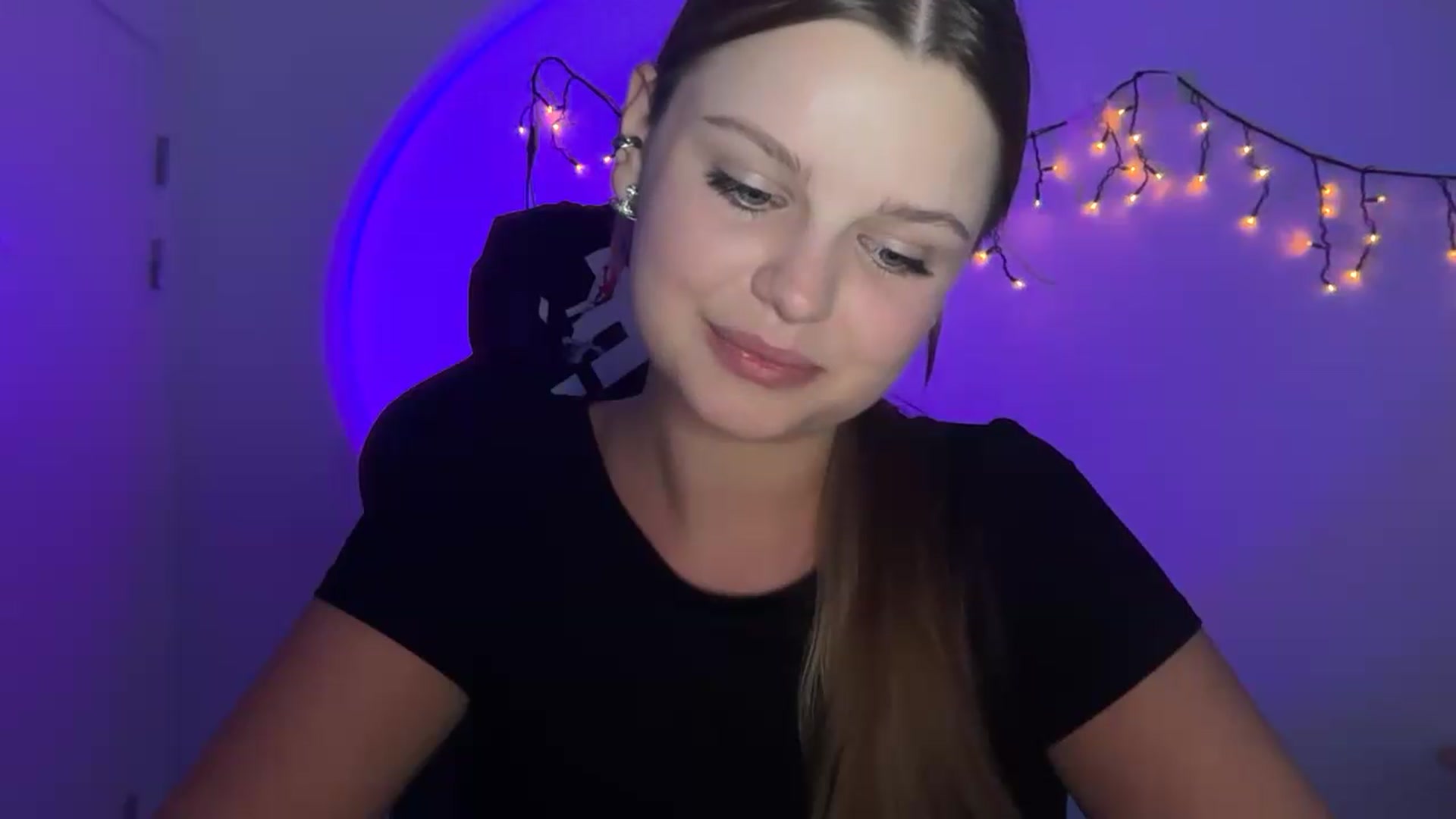 Gallery image thumbnail from Annaneon's myfreecams stream on, 06/19/2026, 17:57 image 20 of 20