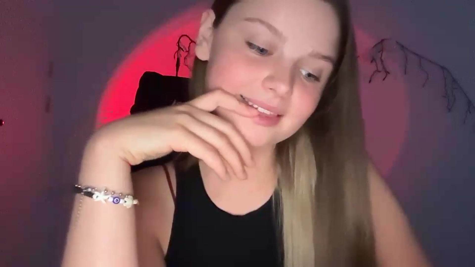 Gallery image thumbnail from Annaneon's myfreecams stream on, 06/23/2026, 17:41 image 12 of 20