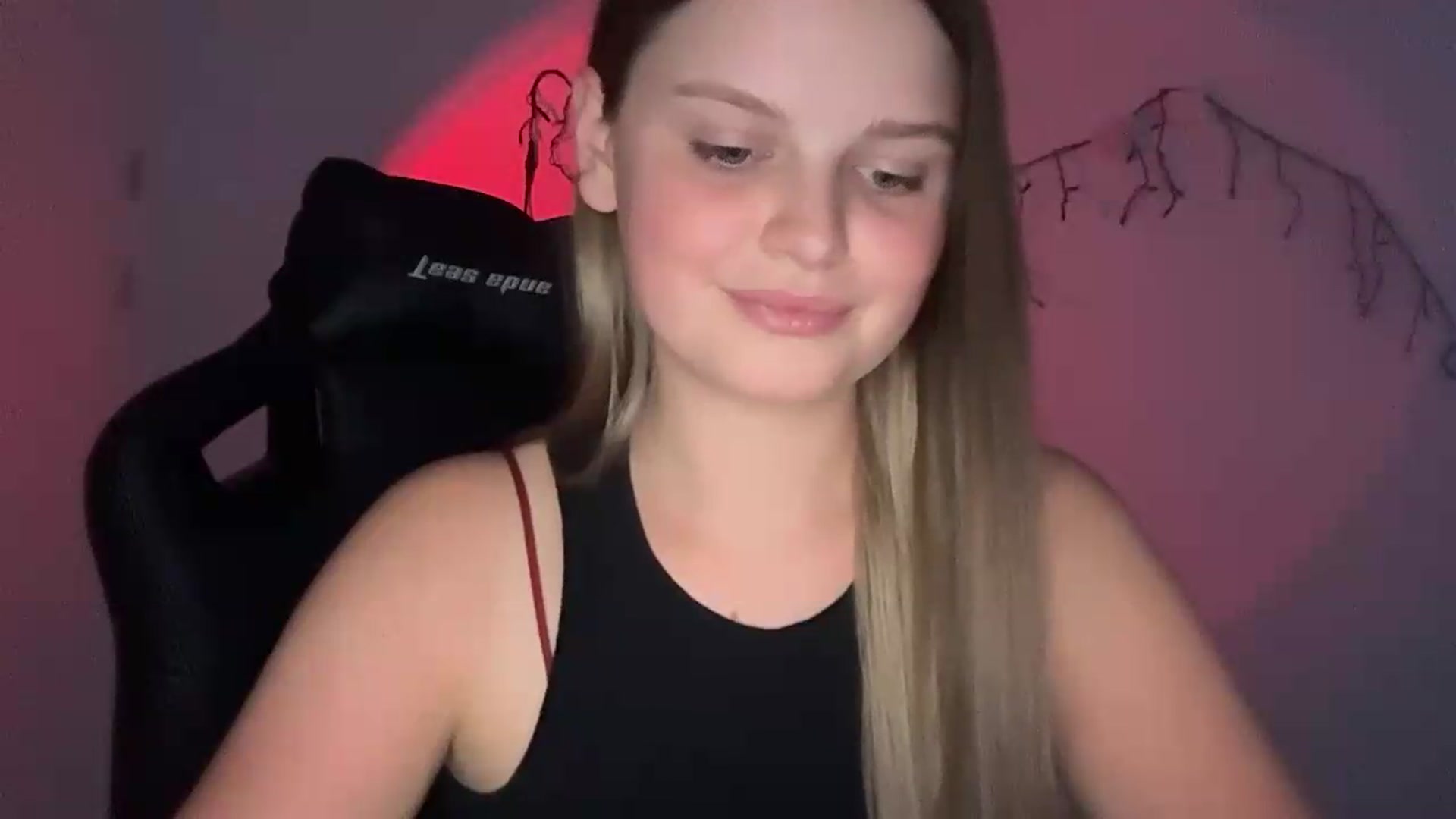 Gallery image thumbnail from Annaneon's myfreecams stream on, 06/23/2026, 18:17 image 7 of 20