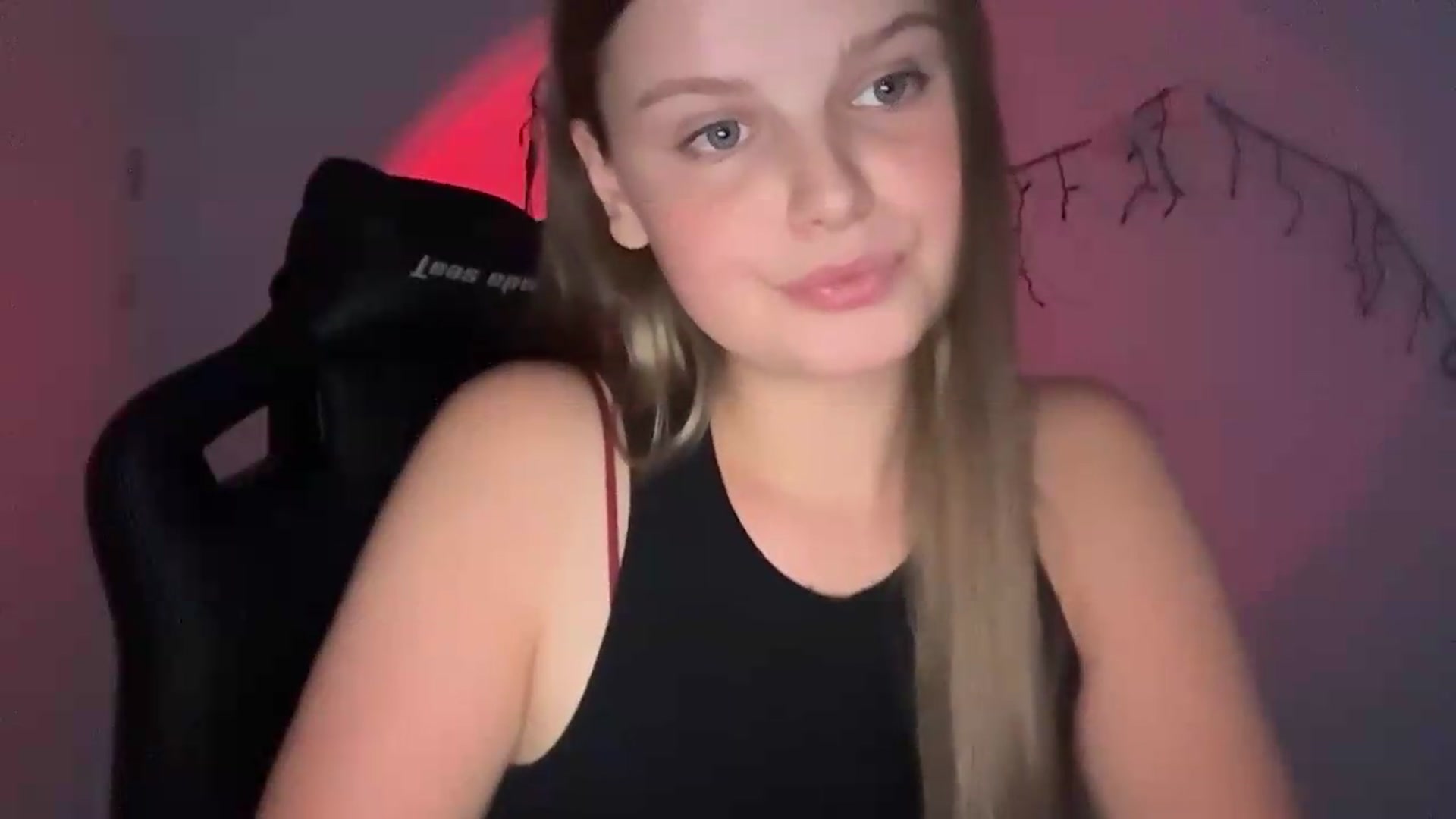 Gallery image thumbnail from Annaneon's myfreecams stream on, 06/23/2026, 18:17 image 8 of 20