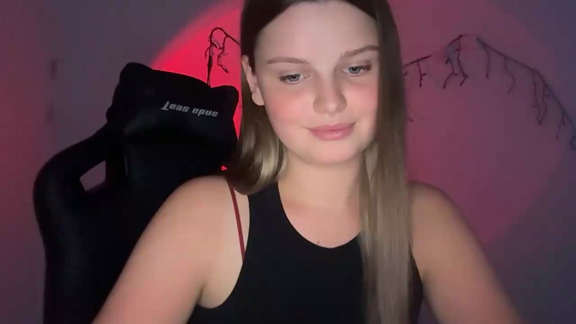 Gallery image thumbnail from Annaneon's myfreecams stream on, 06/23/2026, 18:17 image 3 of 20