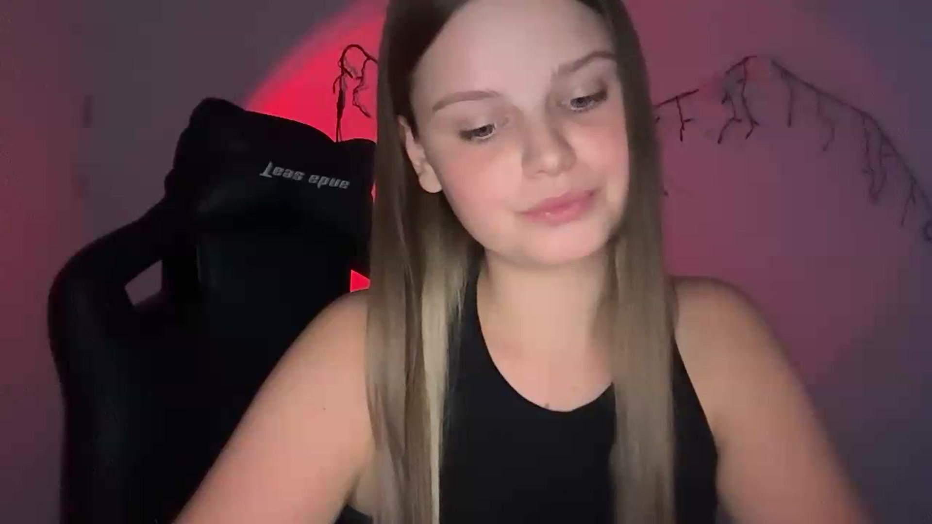 Gallery image thumbnail from Annaneon's myfreecams stream on, 06/23/2026, 18:17 image 17 of 20