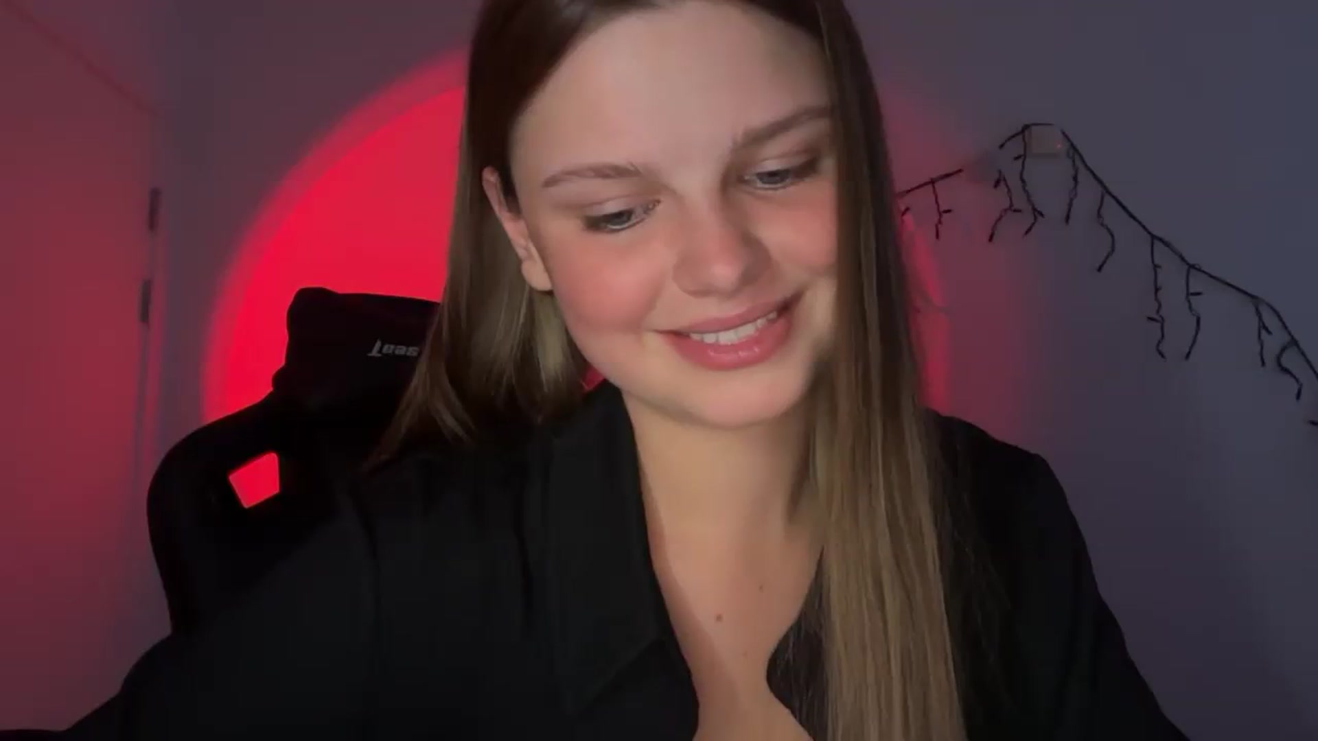 Gallery image thumbnail from Annaneon's myfreecams stream on, 06/24/2026, 18:42 image 4 of 20