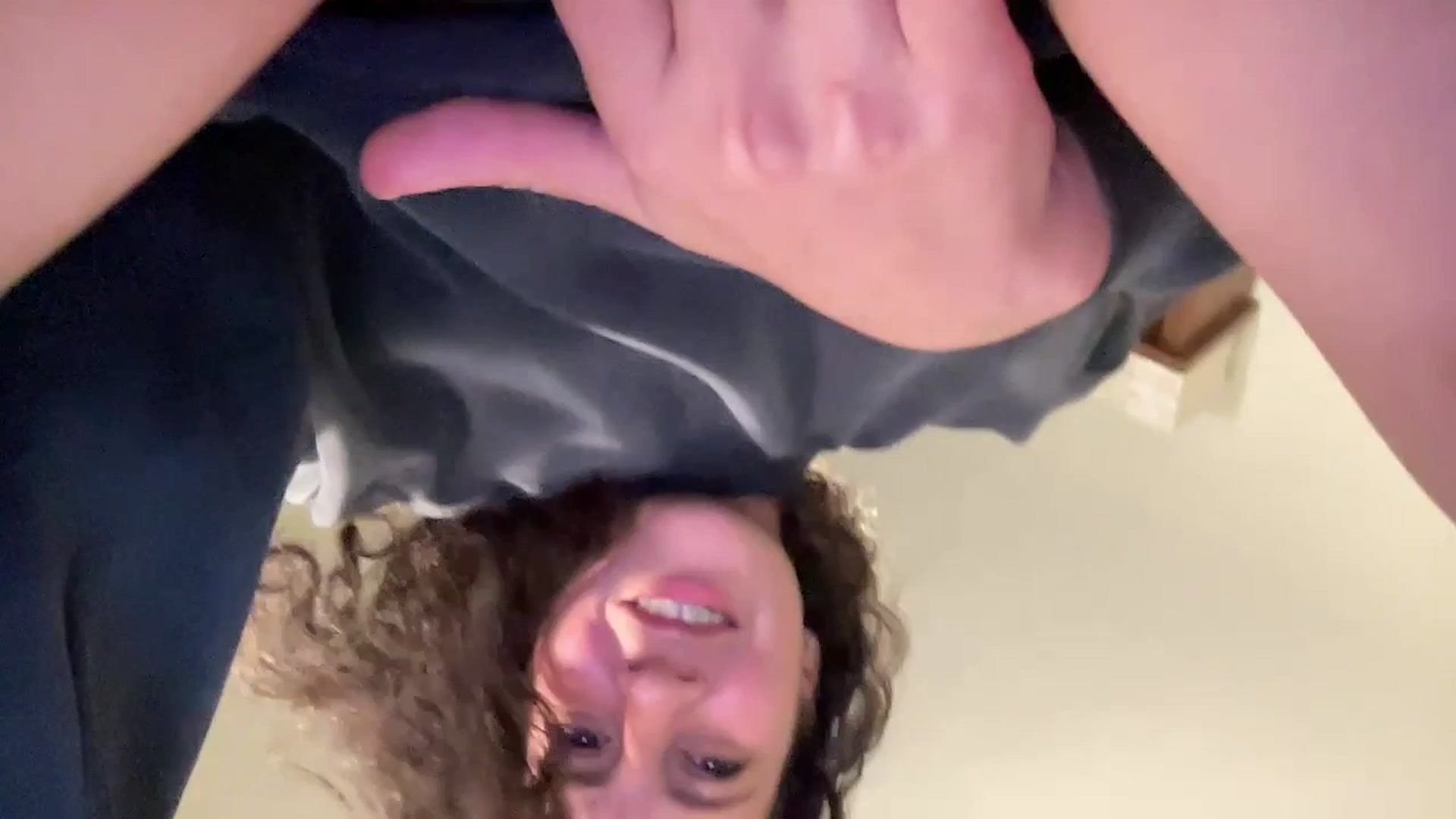 Gallery image thumbnail from Annareylee's myfreecams stream on, 07/16/2023, 05:15 image 17 of 20