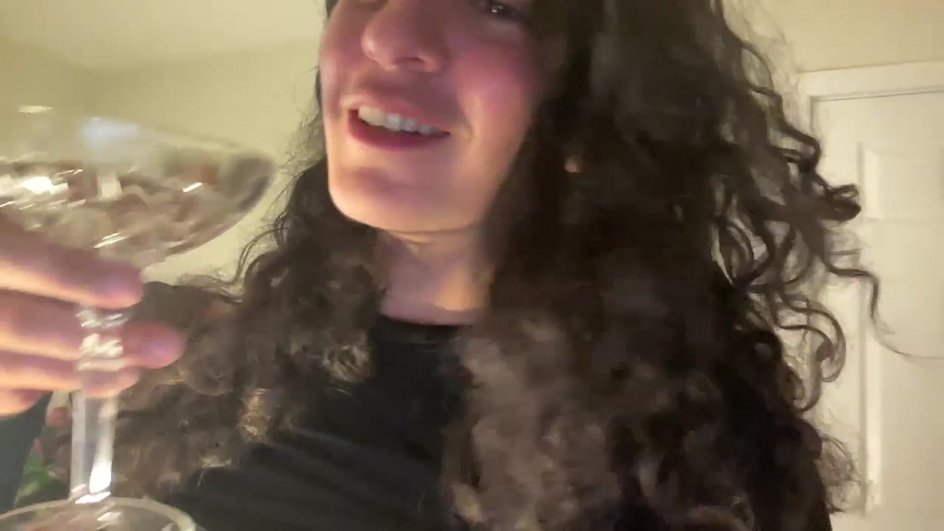 Gallery image thumbnail from Annareylee's myfreecams stream on, 07/17/2023, 05:44 image 2 of 20