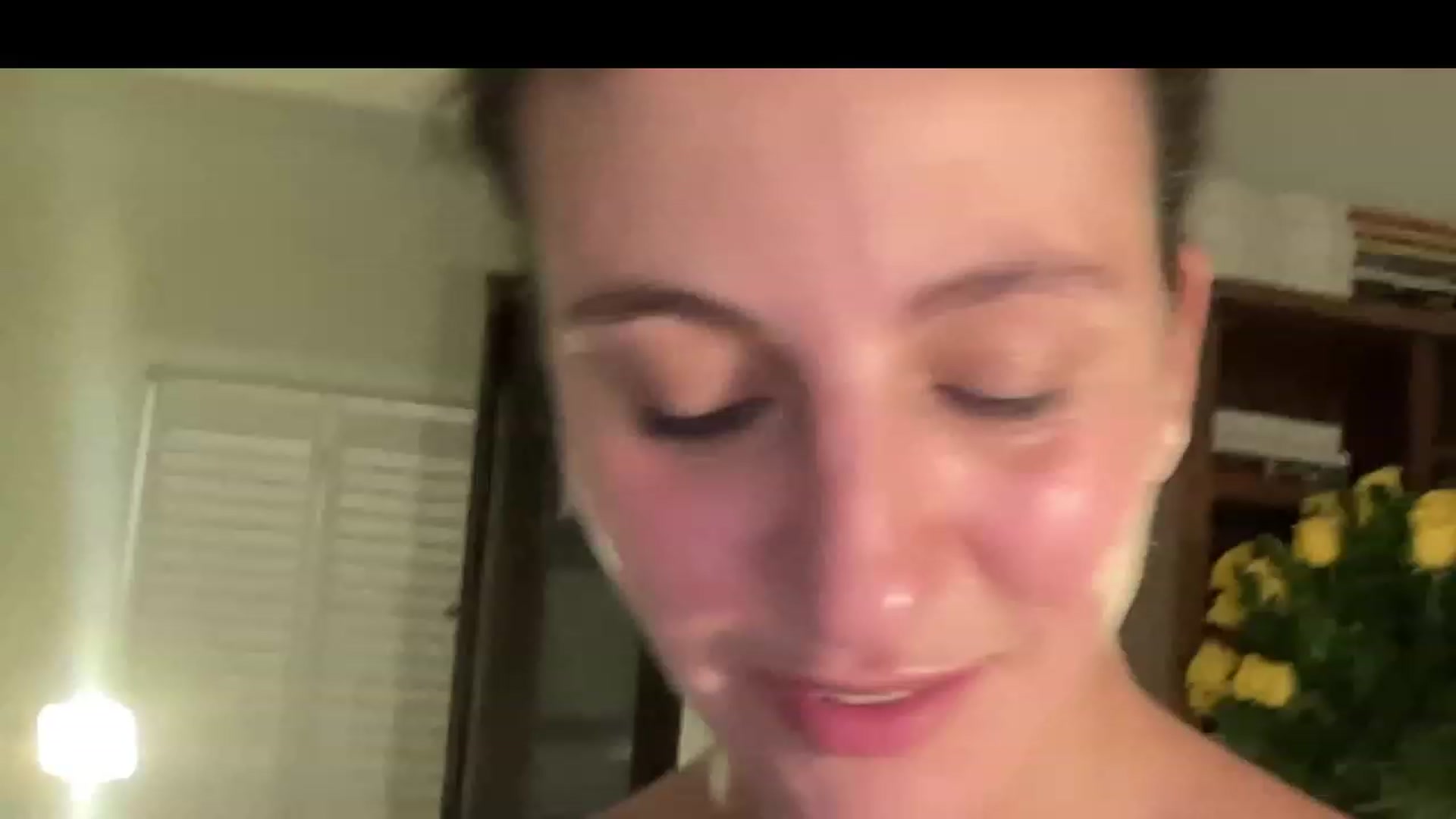 Gallery image thumbnail from Annareylee's myfreecams stream on, 07/21/2023, 04:43 image 12 of 20