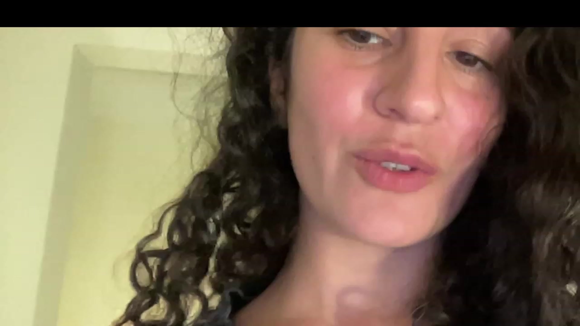 Gallery image thumbnail from Annareylee's myfreecams stream on, 07/26/2023, 06:53 image 2 of 20