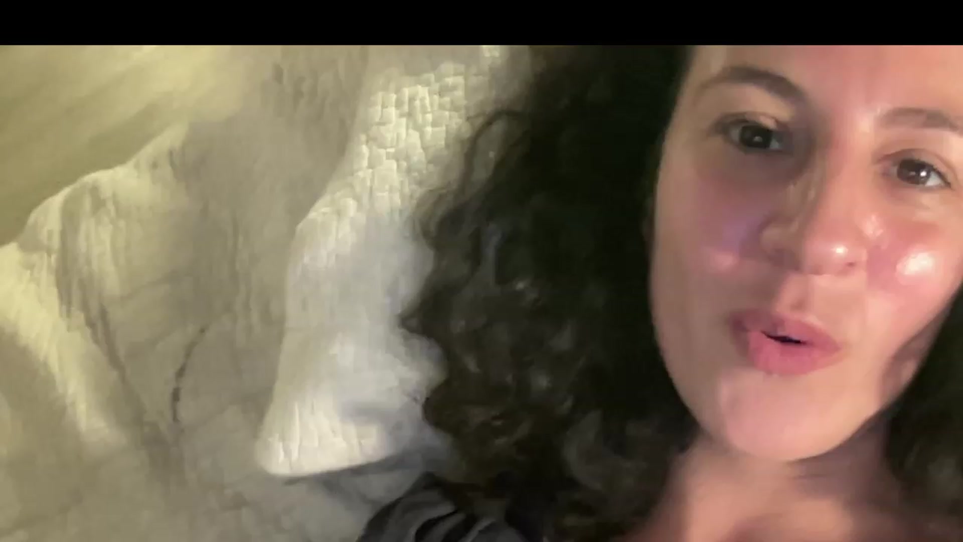 Gallery image thumbnail from Annareylee's myfreecams stream on, 07/26/2023, 06:53 image 10 of 20