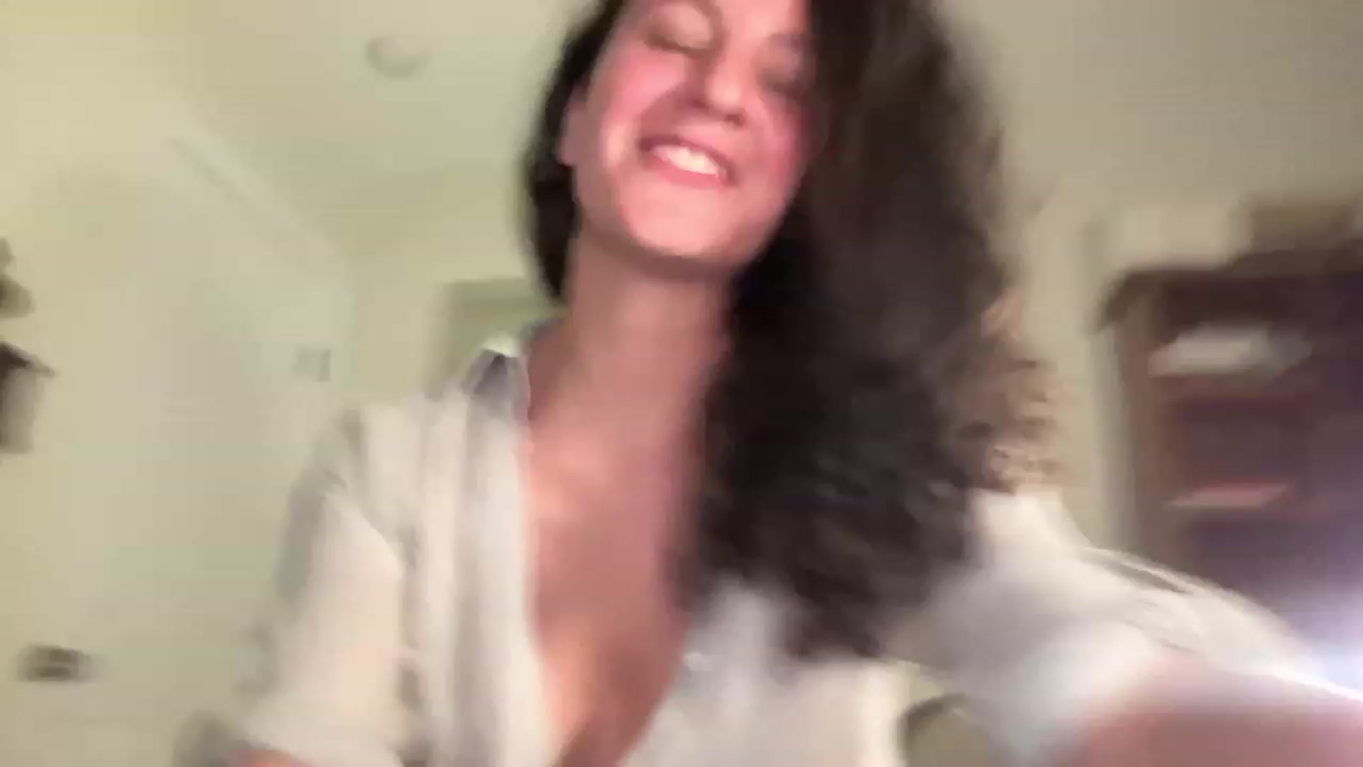 Gallery image thumbnail from Annareylee's myfreecams stream on, 07/31/2023, 03:51 image 5 of 20