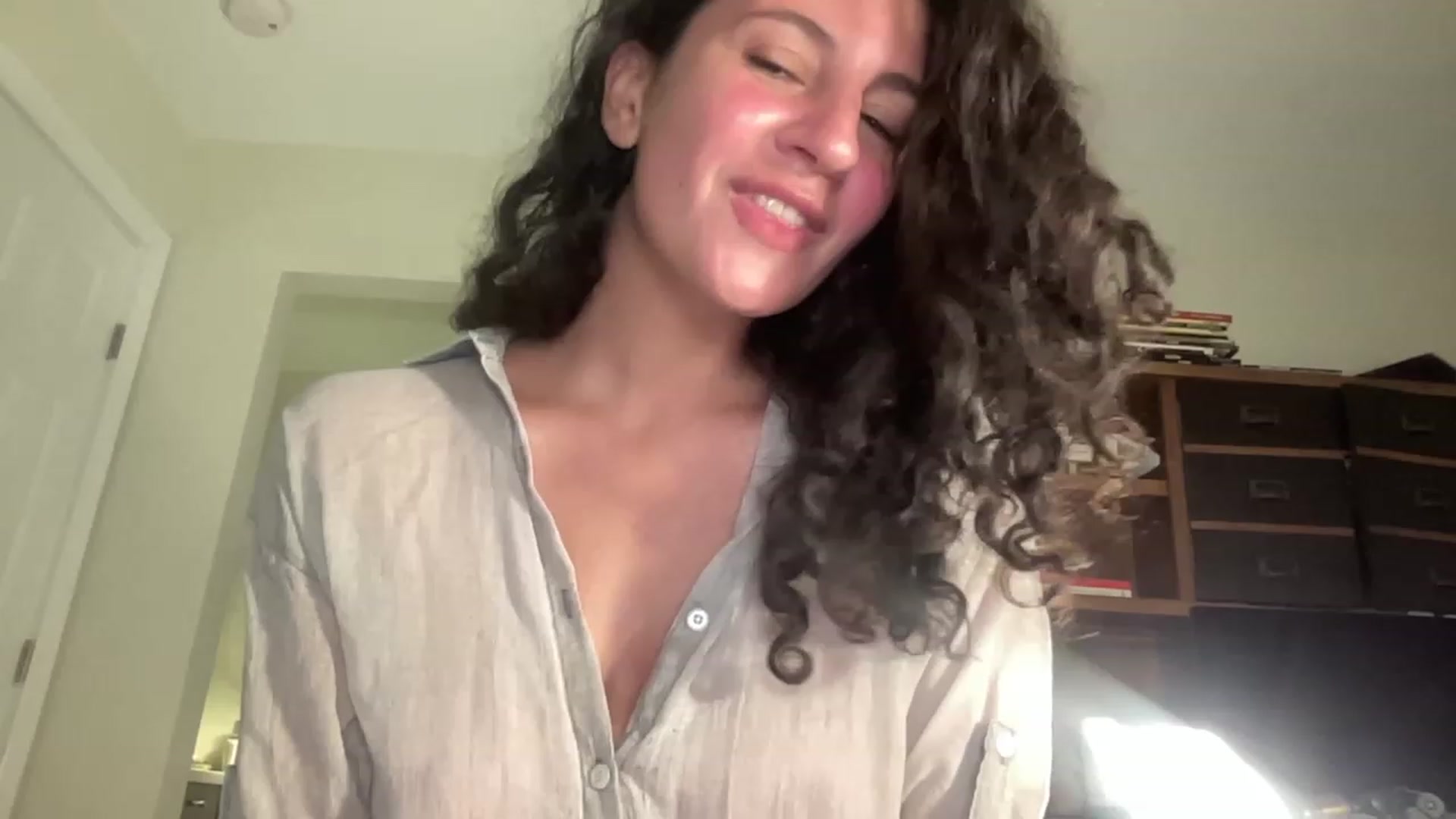 Gallery image thumbnail from Annareylee's myfreecams stream on, 07/31/2023, 05:43 image 18 of 20