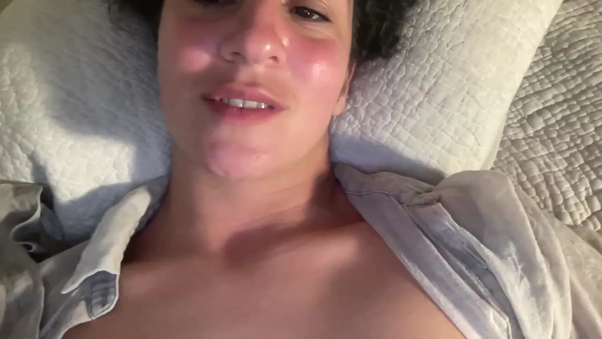 Gallery image thumbnail from Annareylee's myfreecams stream on, 07/31/2023, 05:43 image 12 of 20