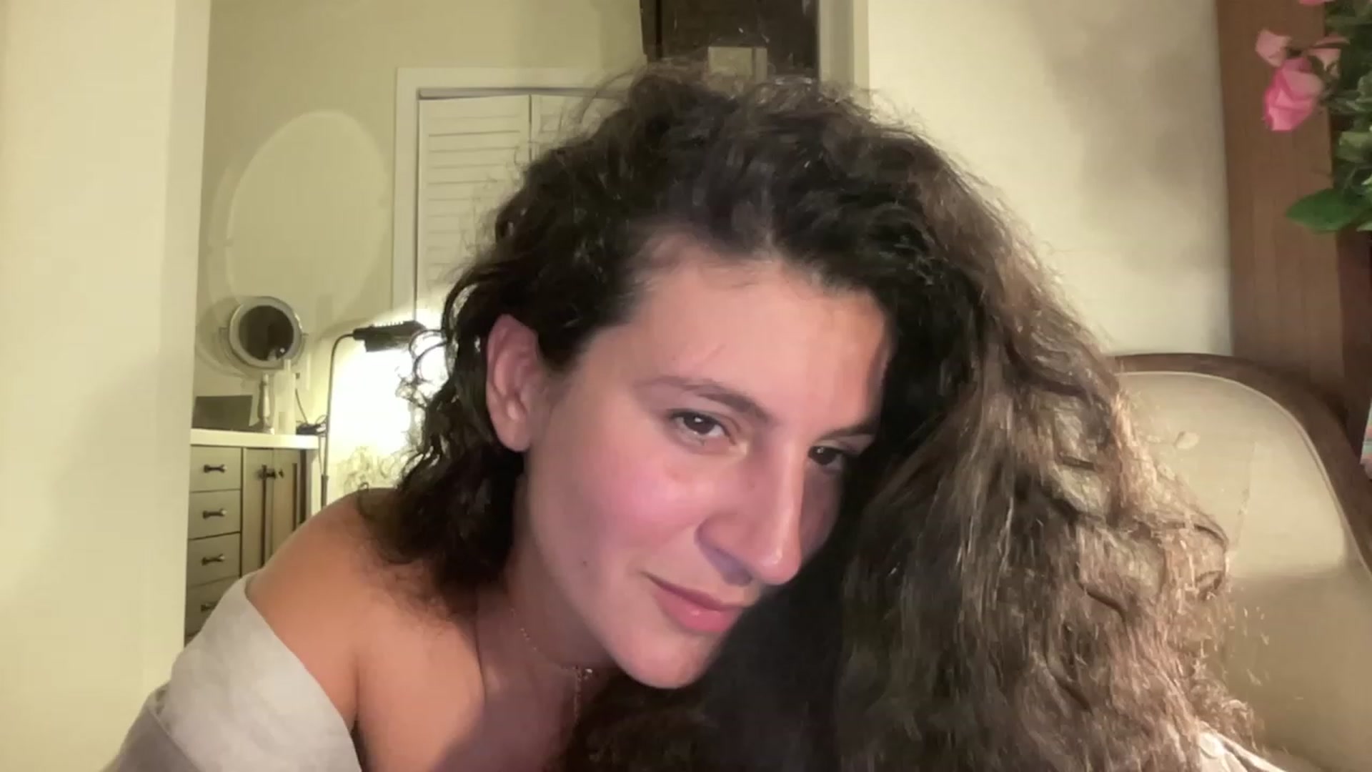 Gallery image thumbnail from Annareylee's myfreecams stream on, 08/10/2023, 04:57 image 18 of 20