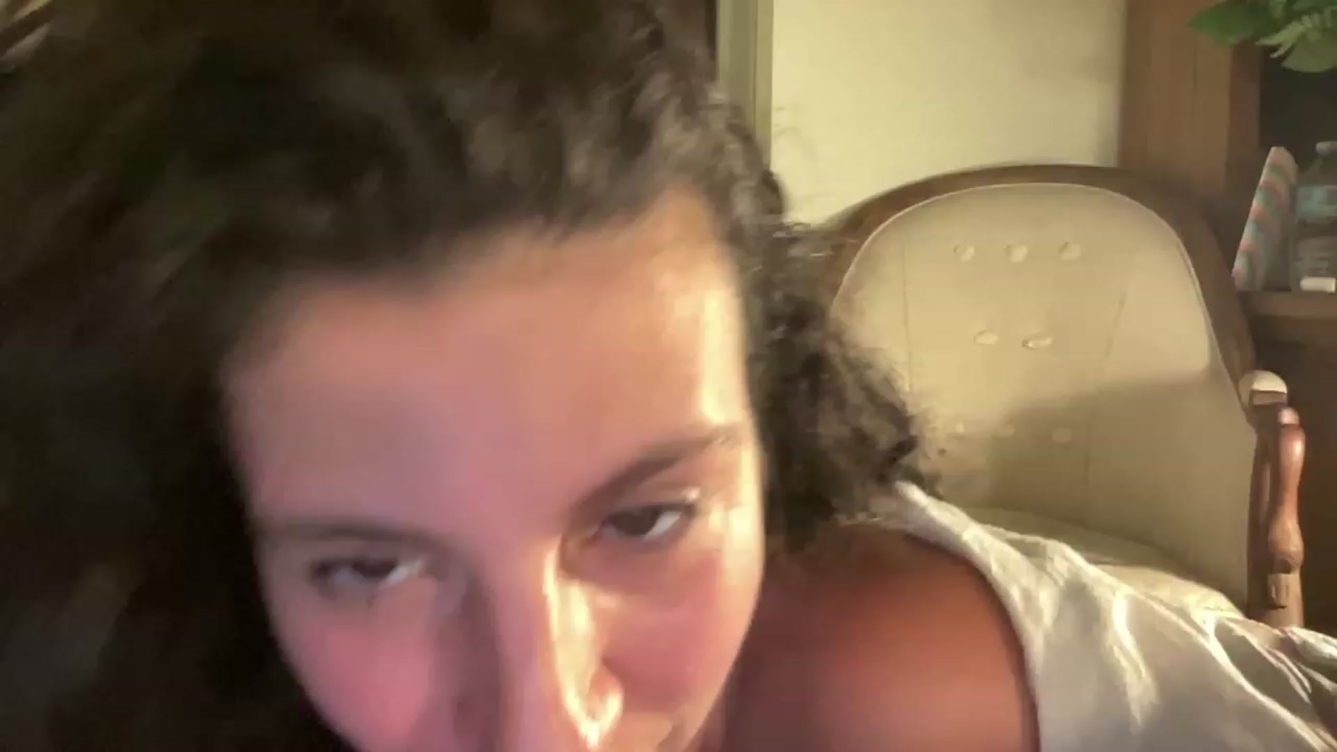 Gallery image thumbnail from Annareylee's myfreecams stream on, 08/10/2023, 04:57 image 19 of 20