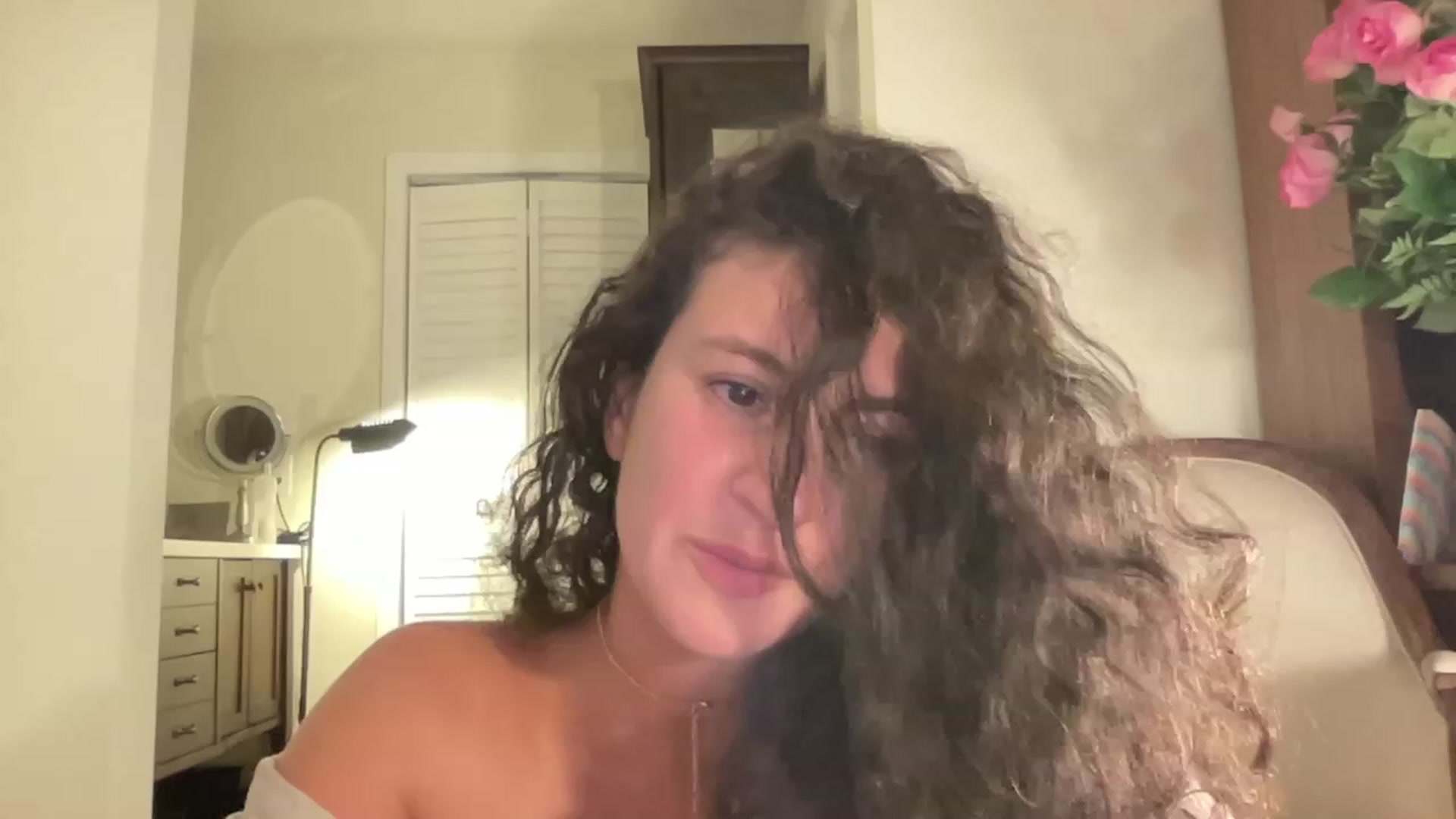 Gallery image thumbnail from Annareylee's myfreecams stream on, 08/10/2023, 04:57 image 17 of 20