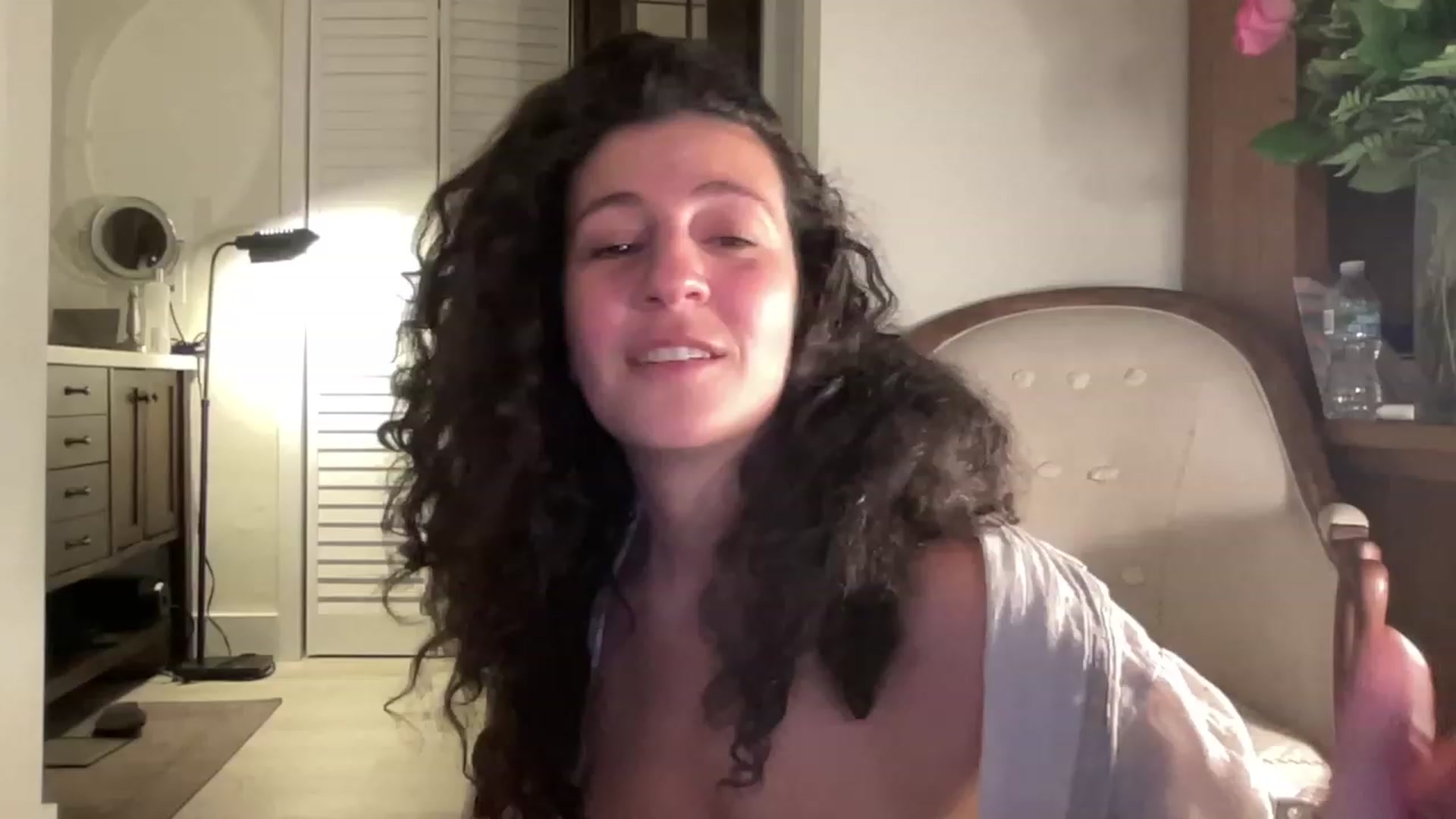 Gallery image thumbnail from Annareylee's myfreecams stream on, 08/10/2023, 07:34 image 13 of 20