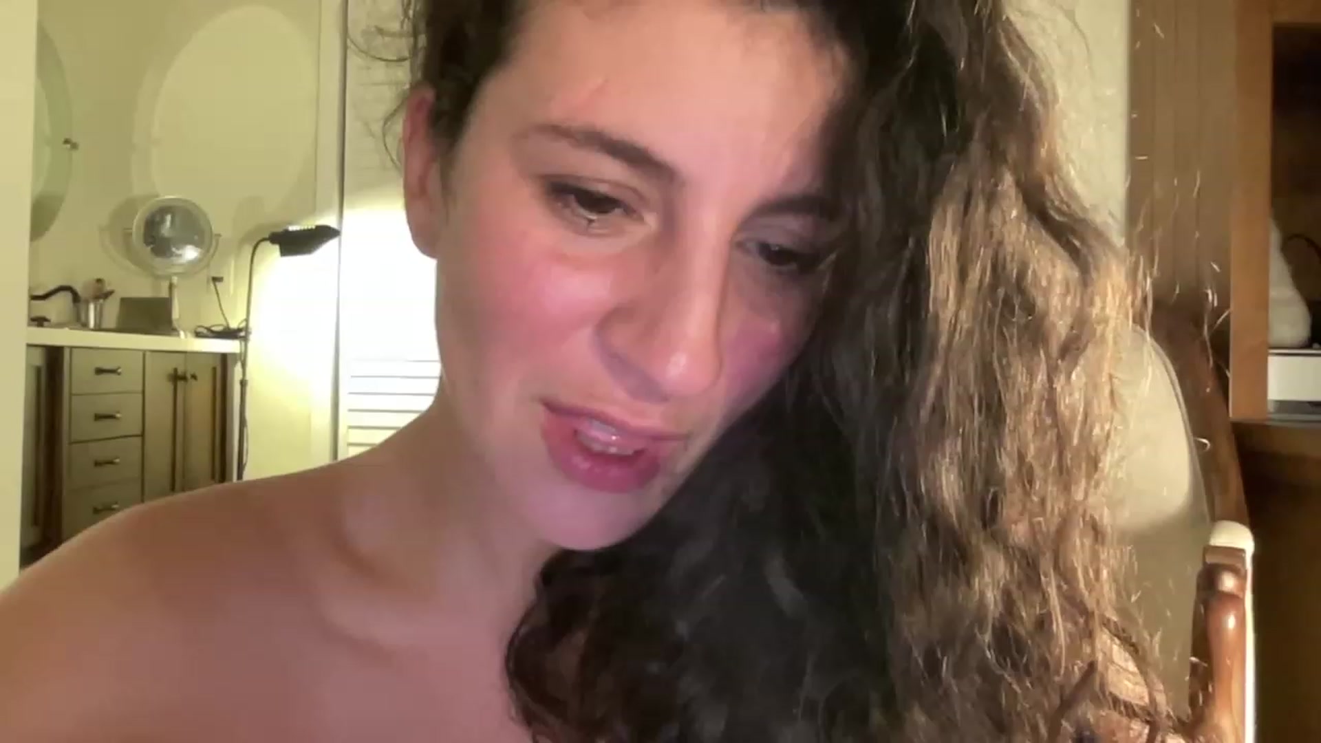 Gallery image thumbnail from Annareylee's myfreecams stream on, 08/11/2023, 06:11 image 13 of 20