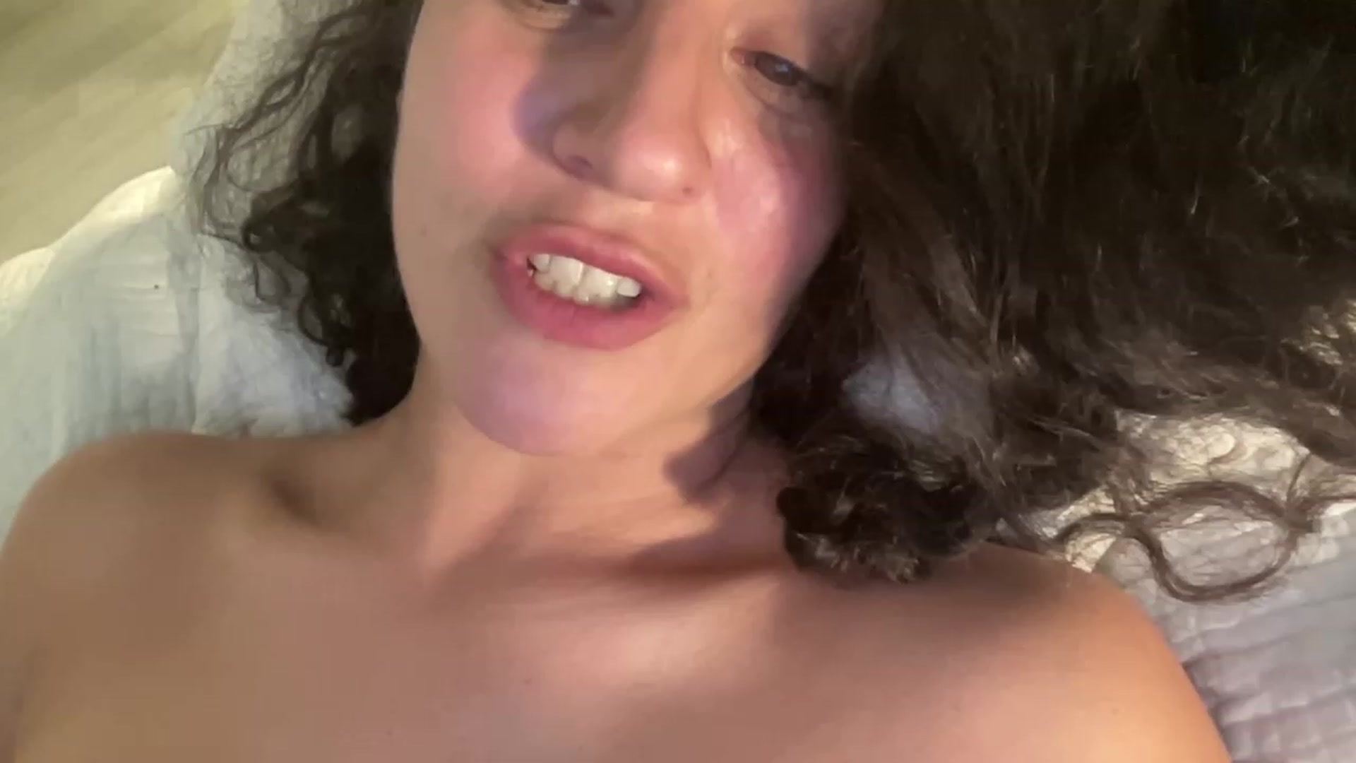 Gallery image thumbnail from Annareylee's myfreecams stream on, 08/22/2023, 20:36 image 20 of 20