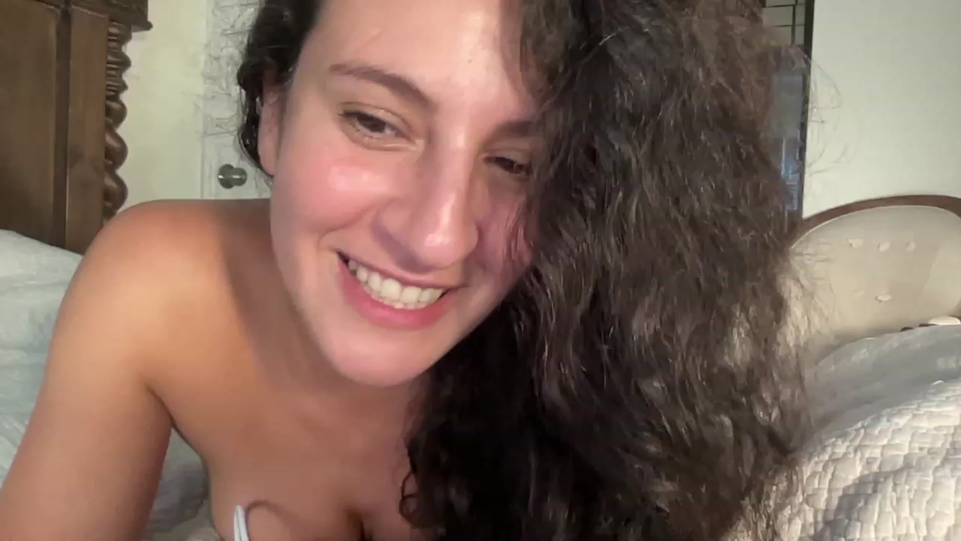 Gallery image thumbnail from Annareylee's myfreecams stream on, 09/01/2023, 16:40 image 20 of 20