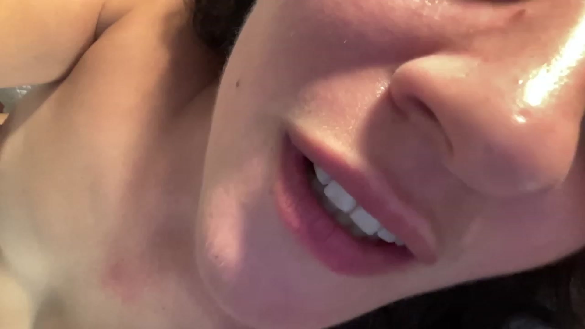 Gallery image thumbnail from Annareylee's myfreecams stream on, 09/02/2023, 20:40 image 7 of 20