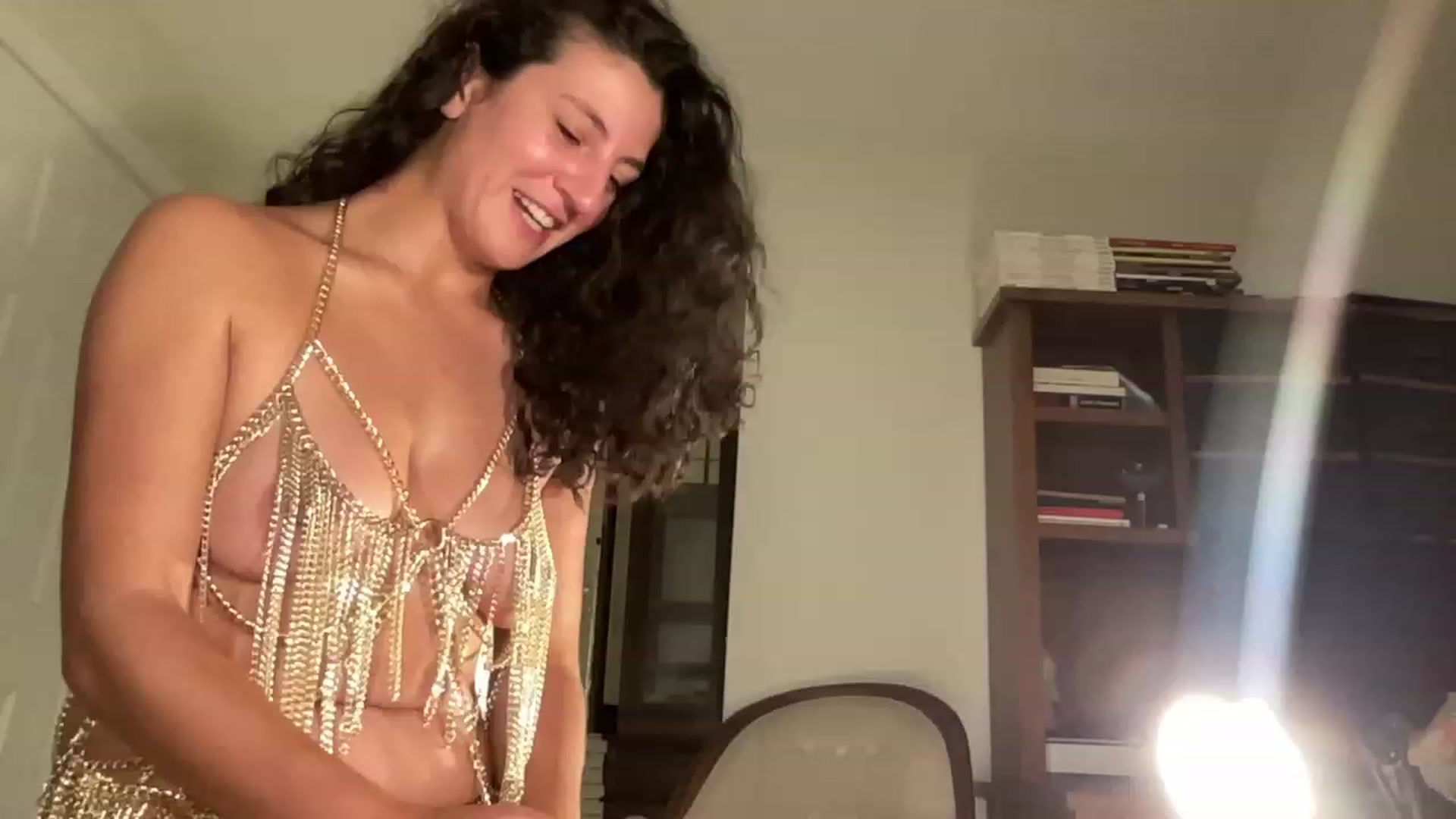 Gallery image thumbnail from Annareylee's myfreecams stream on, 09/07/2023, 07:03 image 10 of 20