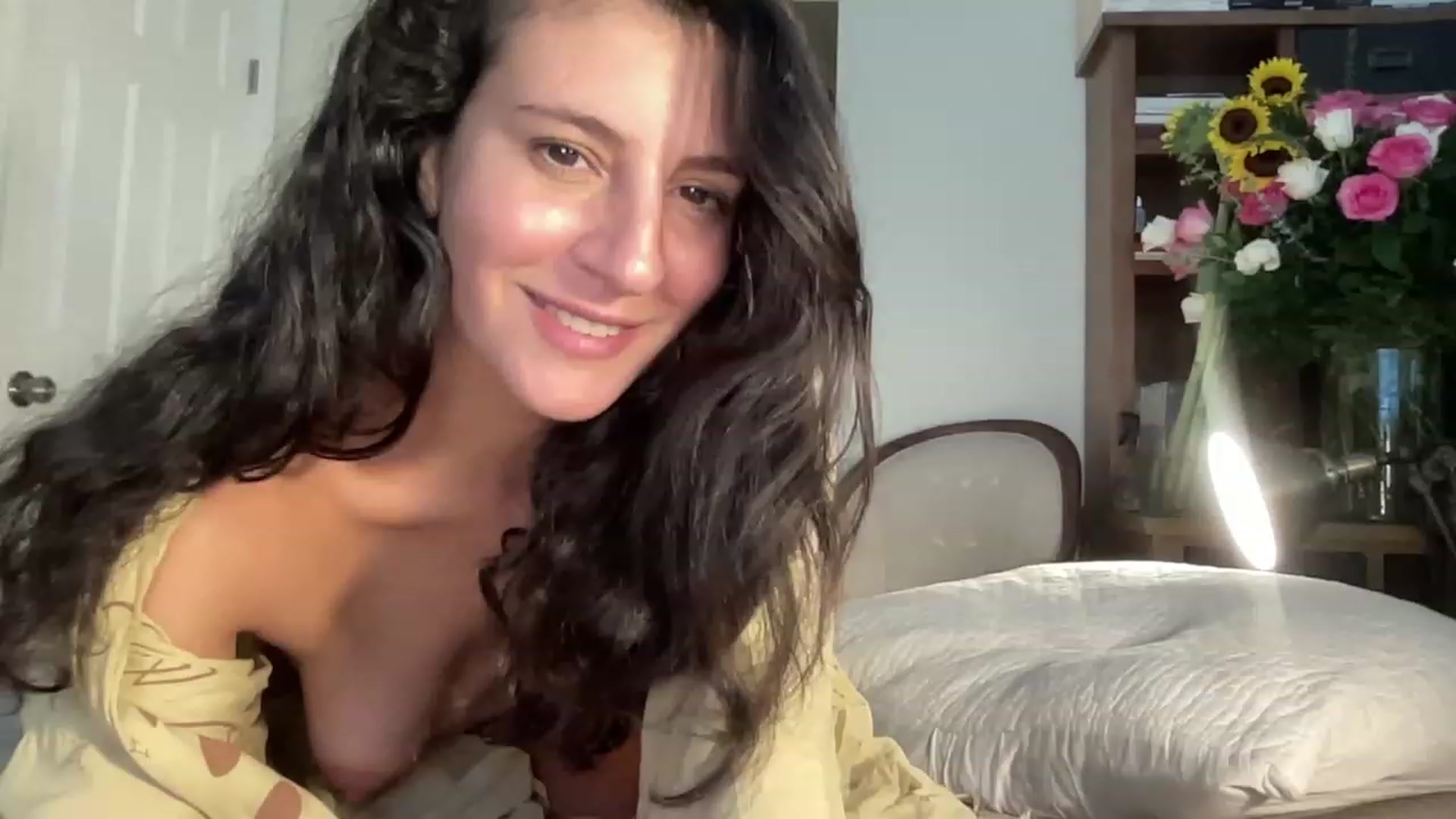 Gallery image thumbnail from Annareylee's myfreecams stream on, 09/14/2023, 19:37 image 7 of 20