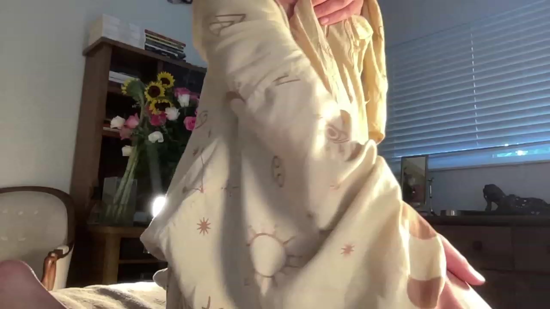 Gallery image thumbnail from Annareylee's myfreecams stream on, 09/14/2023, 19:37 image 15 of 20