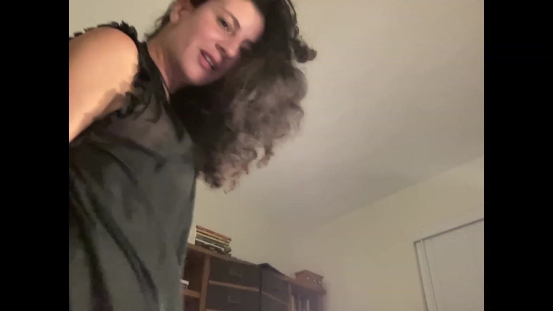 Gallery image thumbnail from Annareylee's myfreecams stream on, 09/26/2023, 04:25 image 11 of 20