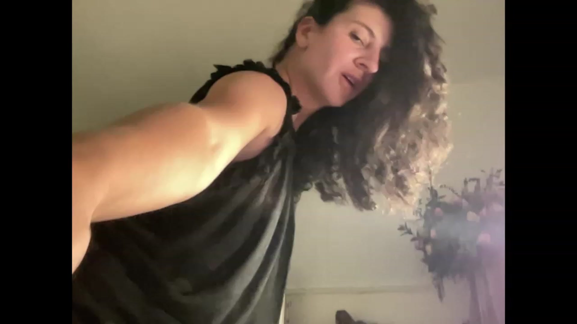 Gallery image thumbnail from Annareylee's myfreecams stream on, 09/26/2023, 04:25 image 18 of 20
