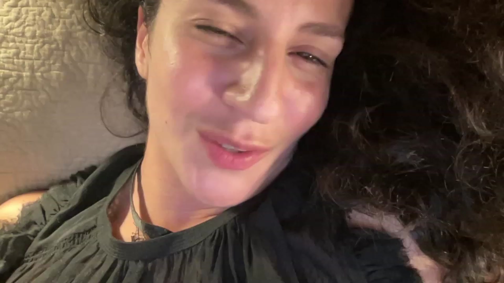 Gallery image thumbnail from Annareylee's myfreecams stream on, 09/26/2023, 07:17 image 6 of 20