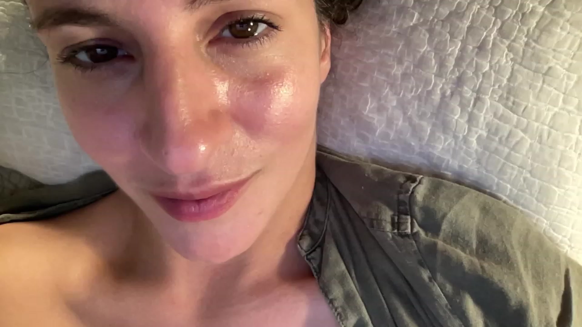 Gallery image thumbnail from Annareylee's myfreecams stream on, 09/27/2023, 06:09 image 7 of 20