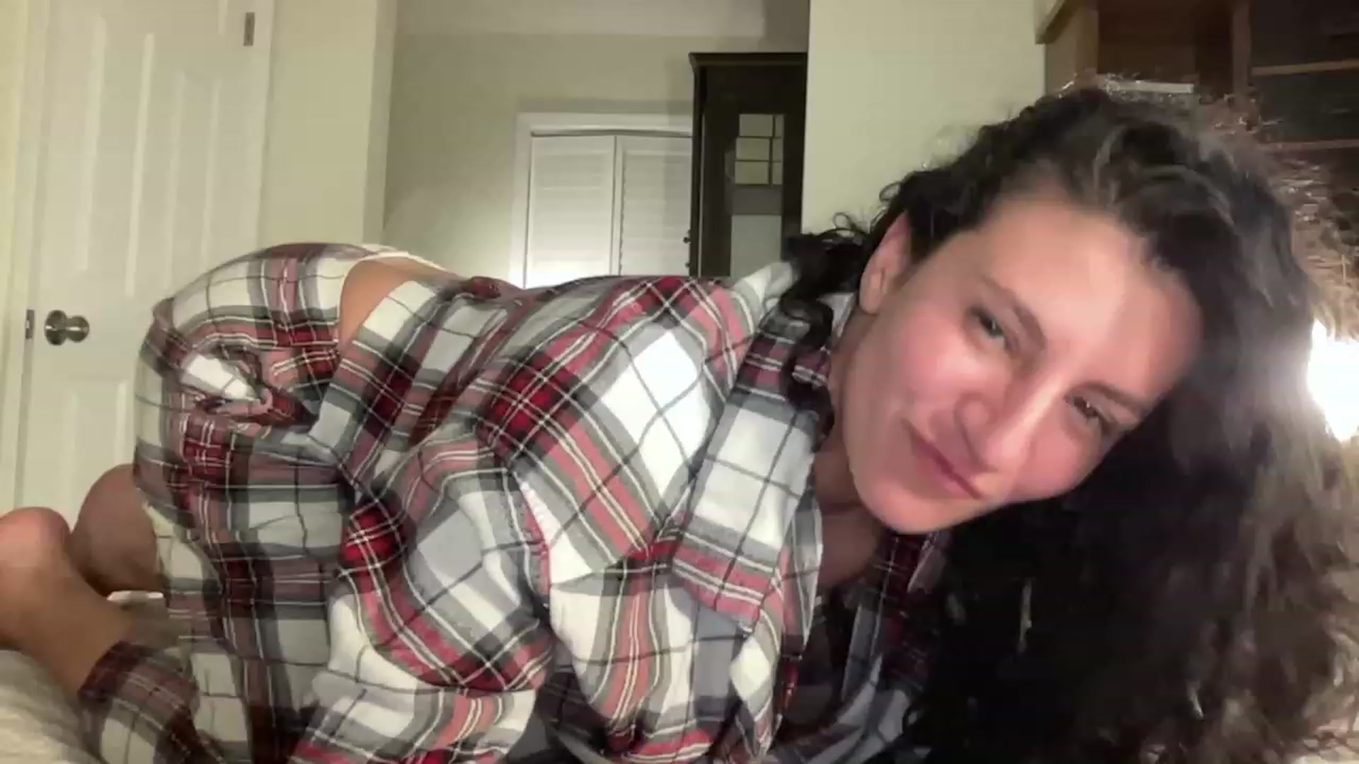 Gallery image thumbnail from Annareylee's myfreecams stream on, 09/27/2023, 17:39 image 4 of 20