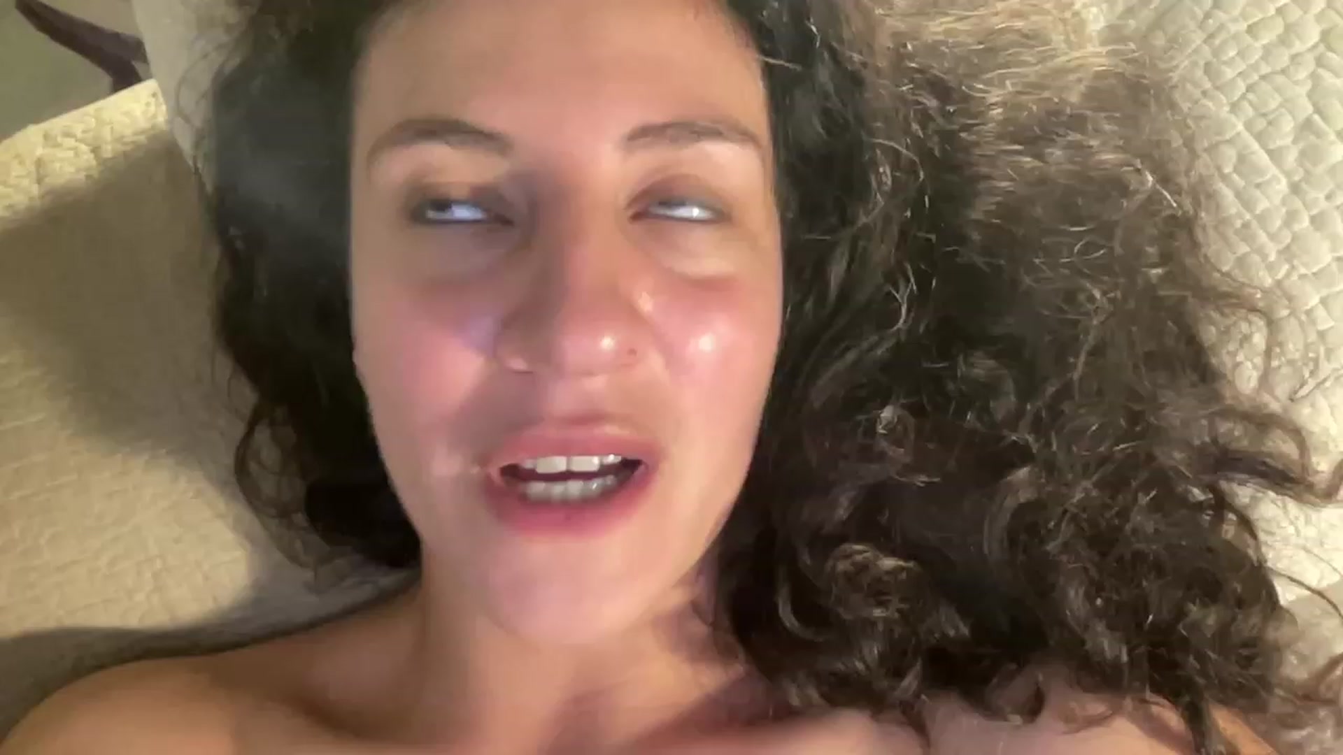 Gallery image thumbnail from Annareylee's myfreecams stream on, 09/27/2023, 20:11 image 3 of 20