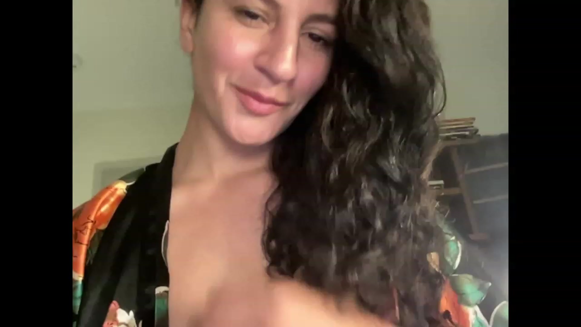 Gallery image thumbnail from Annareylee's myfreecams stream on, 09/28/2023, 18:04 image 2 of 20
