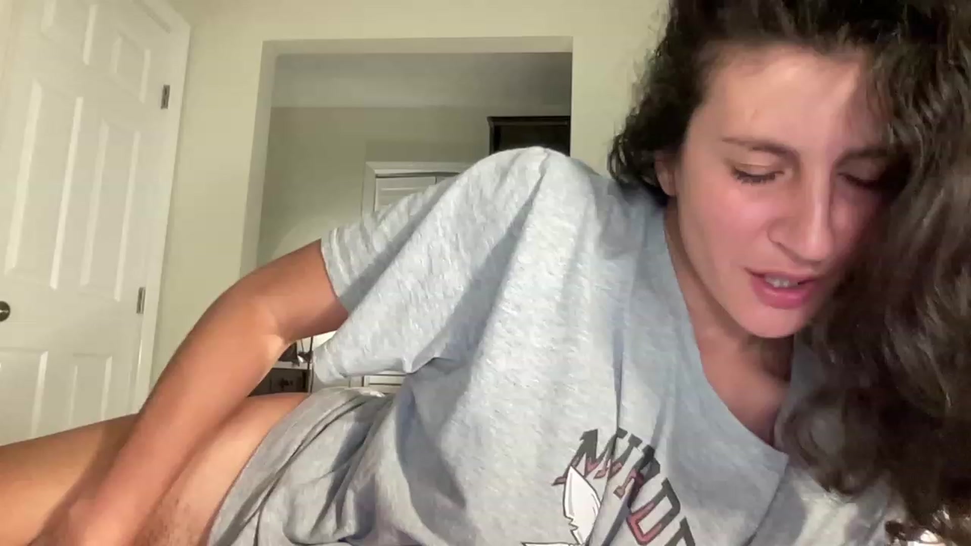 Gallery image thumbnail from Annareylee's myfreecams stream on, 09/30/2023, 16:16 image 4 of 20