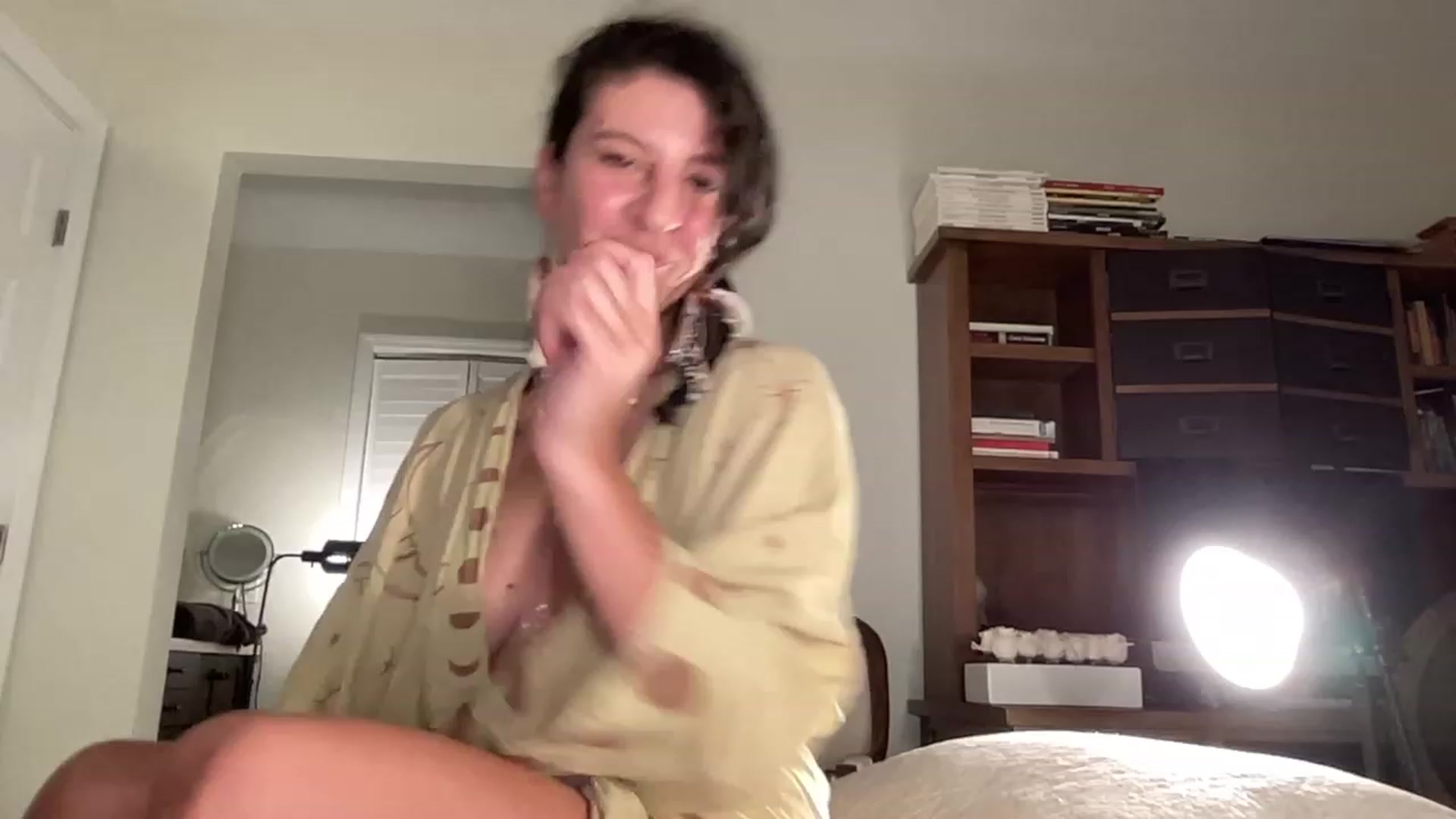 Gallery image thumbnail from Annareylee's myfreecams stream on, 10/01/2023, 03:52 image 9 of 20