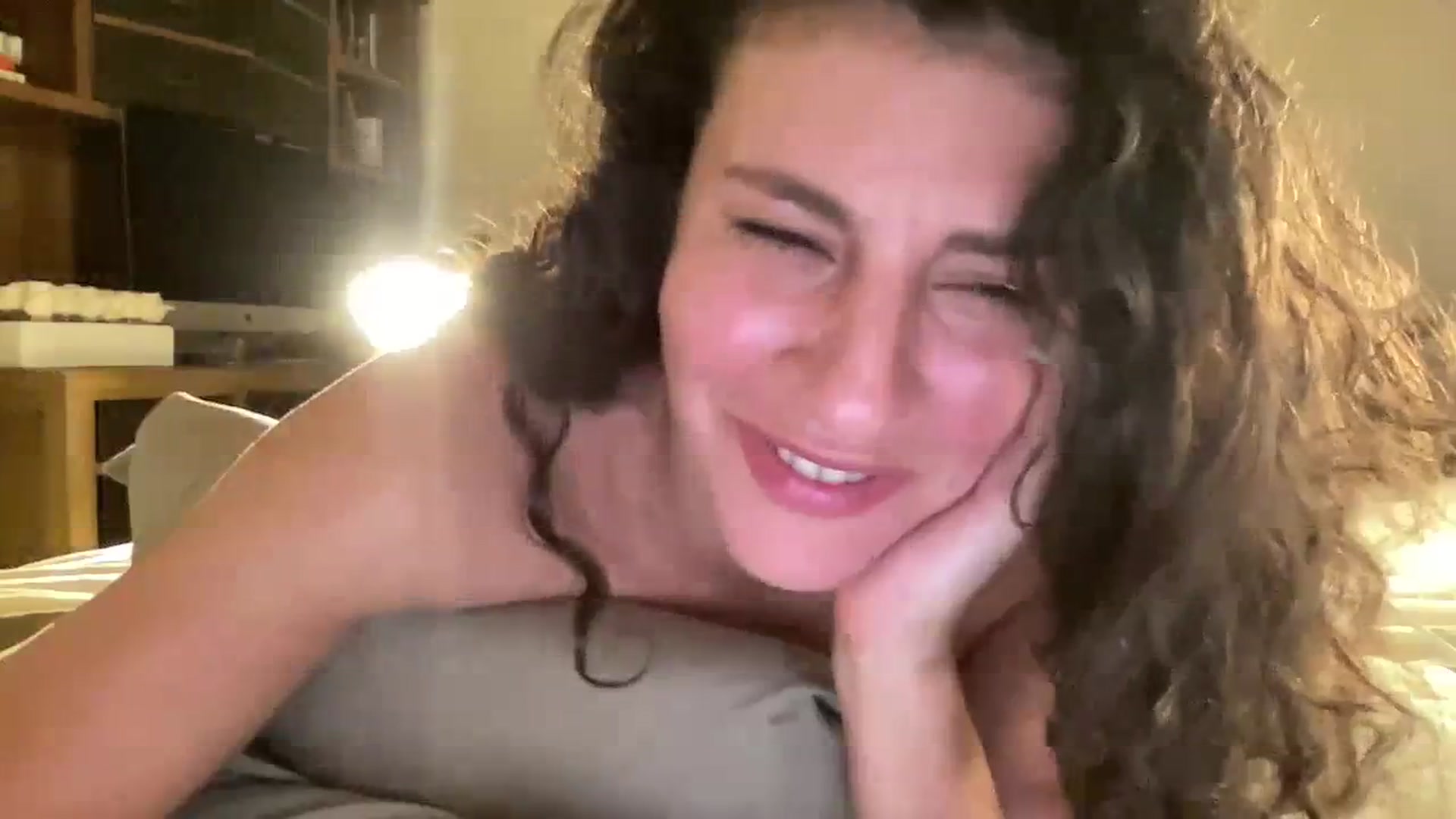 Gallery image thumbnail from Annareylee's myfreecams stream on, 10/03/2023, 06:49 image 14 of 20