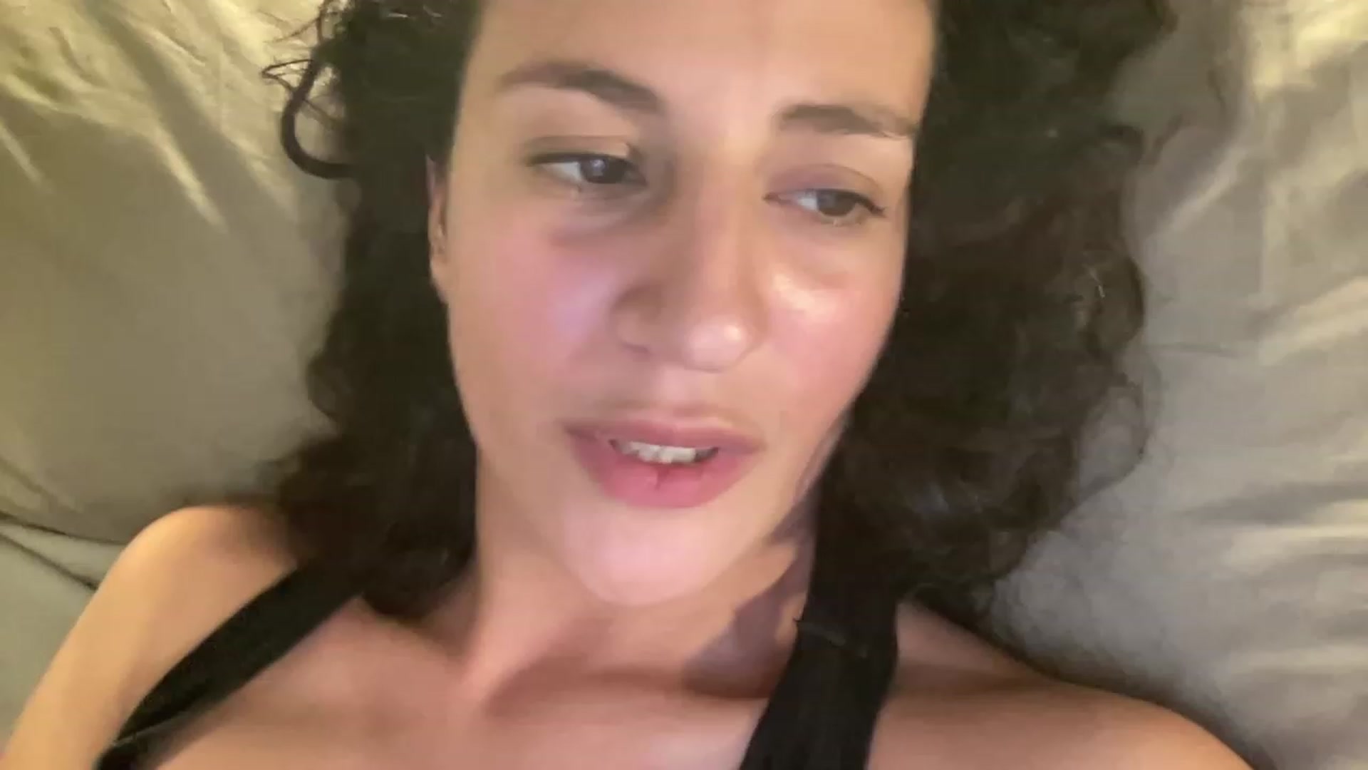 Gallery image thumbnail from Annareylee's myfreecams stream on, 10/03/2023, 19:15 image 3 of 20