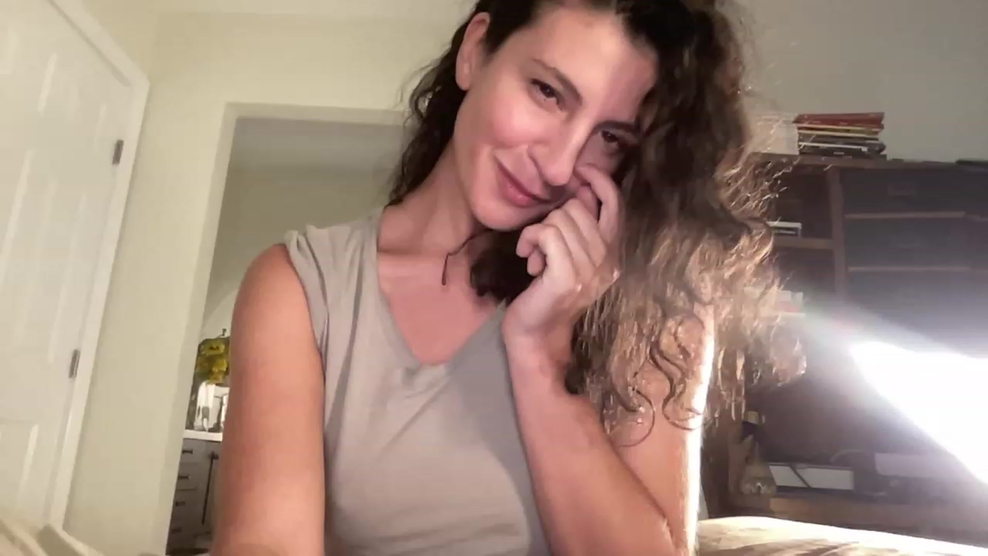 Gallery image thumbnail from Annareylee's myfreecams stream on, 10/06/2023, 17:19 image 6 of 20