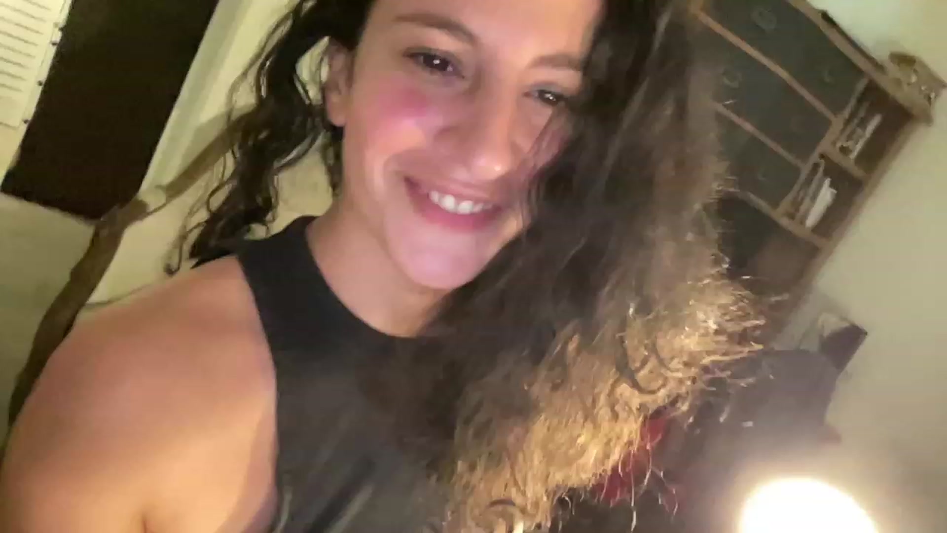 Gallery image thumbnail from Annareylee's myfreecams stream on, 10/10/2023, 17:38 image 8 of 20
