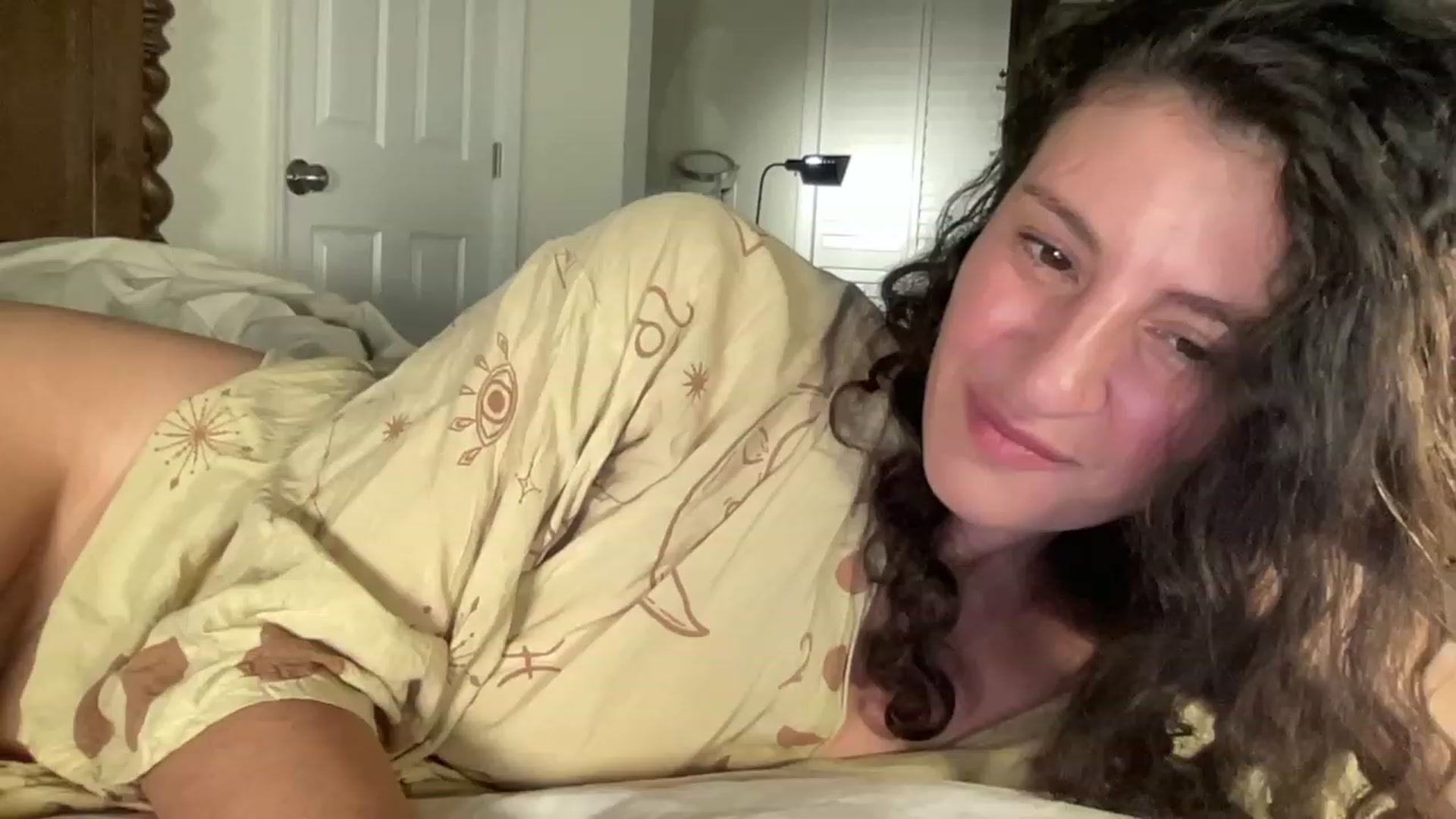 Gallery image thumbnail from Annareylee's myfreecams stream on, 10/10/2023, 20:29 image 20 of 20