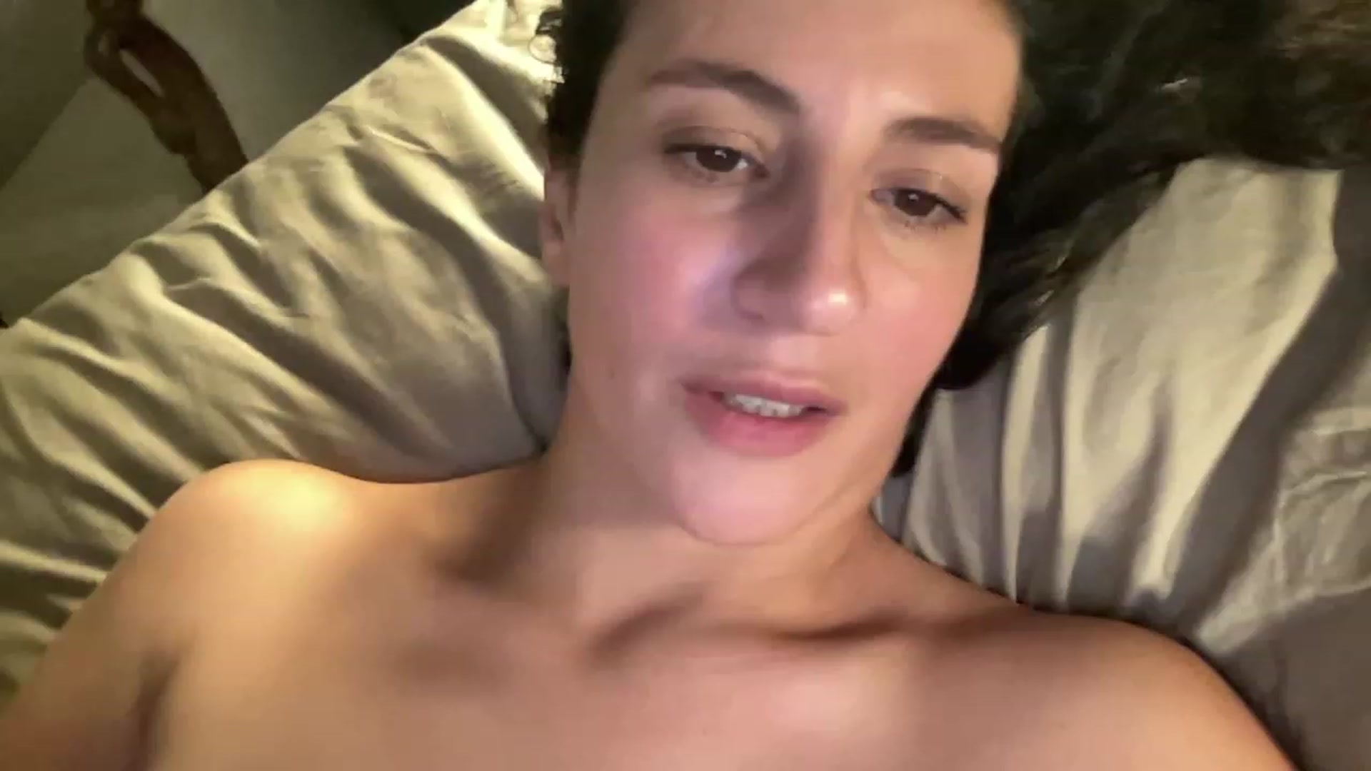 Gallery image thumbnail from Annareylee's myfreecams stream on, 10/11/2023, 20:09 image 2 of 20