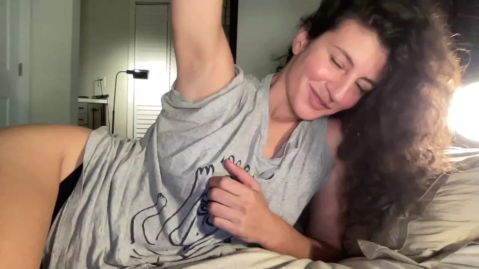 Gallery image thumbnail from Annareylee's myfreecams stream on, 10/16/2023, 16:49 image 5 of 20