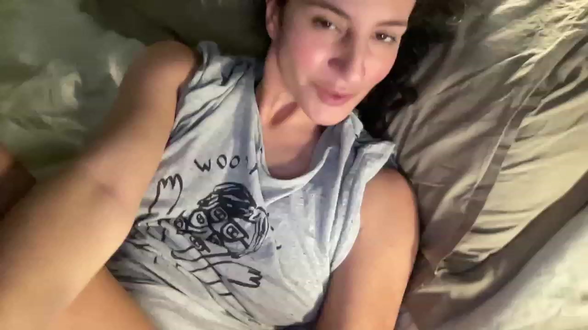 Gallery image thumbnail from Annareylee's myfreecams stream on, 10/16/2023, 16:49 image 3 of 20