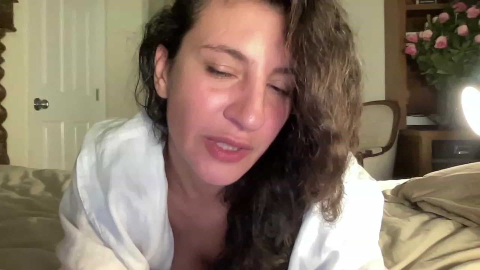 Gallery image thumbnail from Annareylee's myfreecams stream on, 10/19/2023, 18:19 image 15 of 20