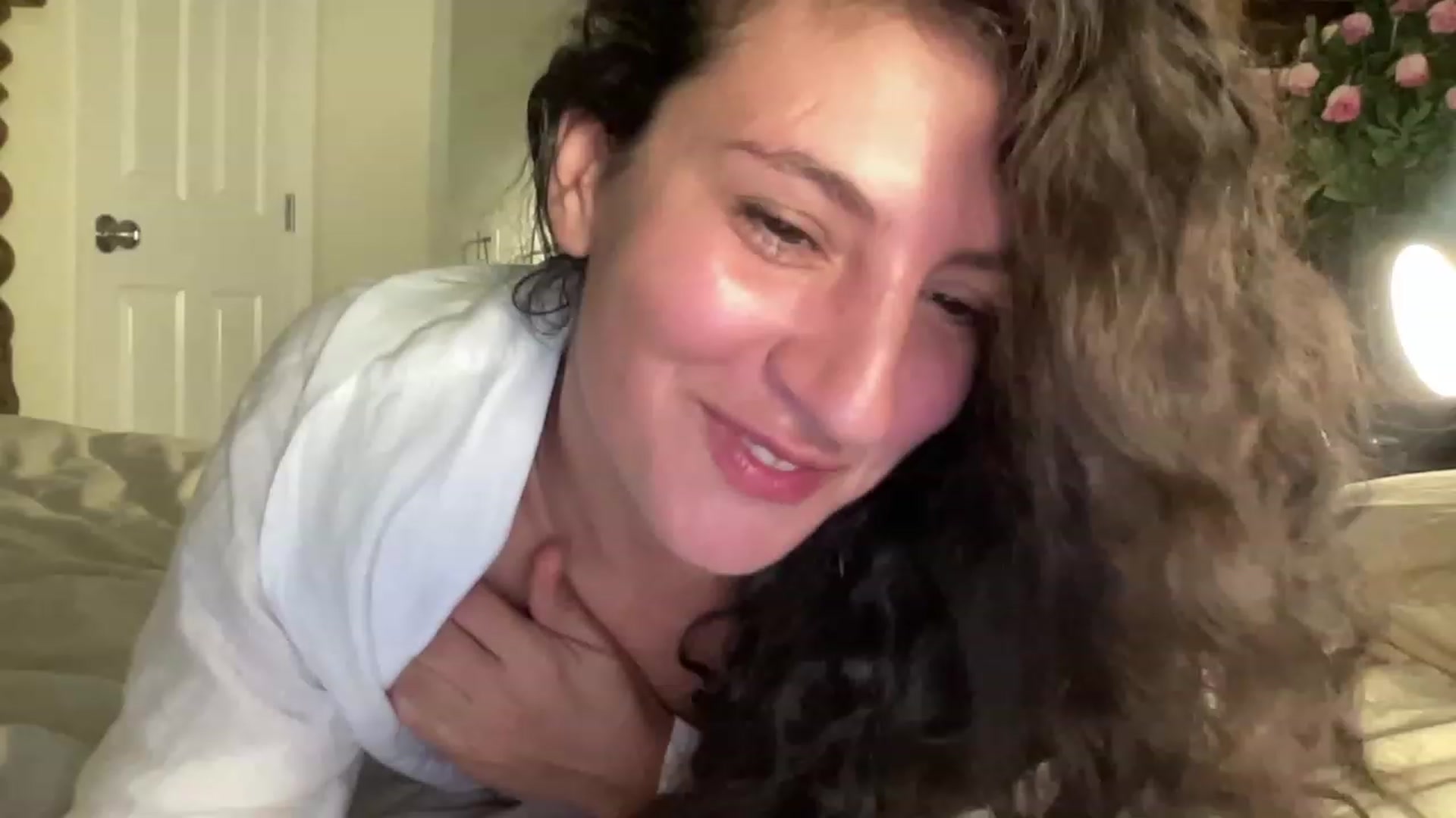 Gallery image thumbnail from Annareylee's myfreecams stream on, 10/19/2023, 18:19 image 11 of 20