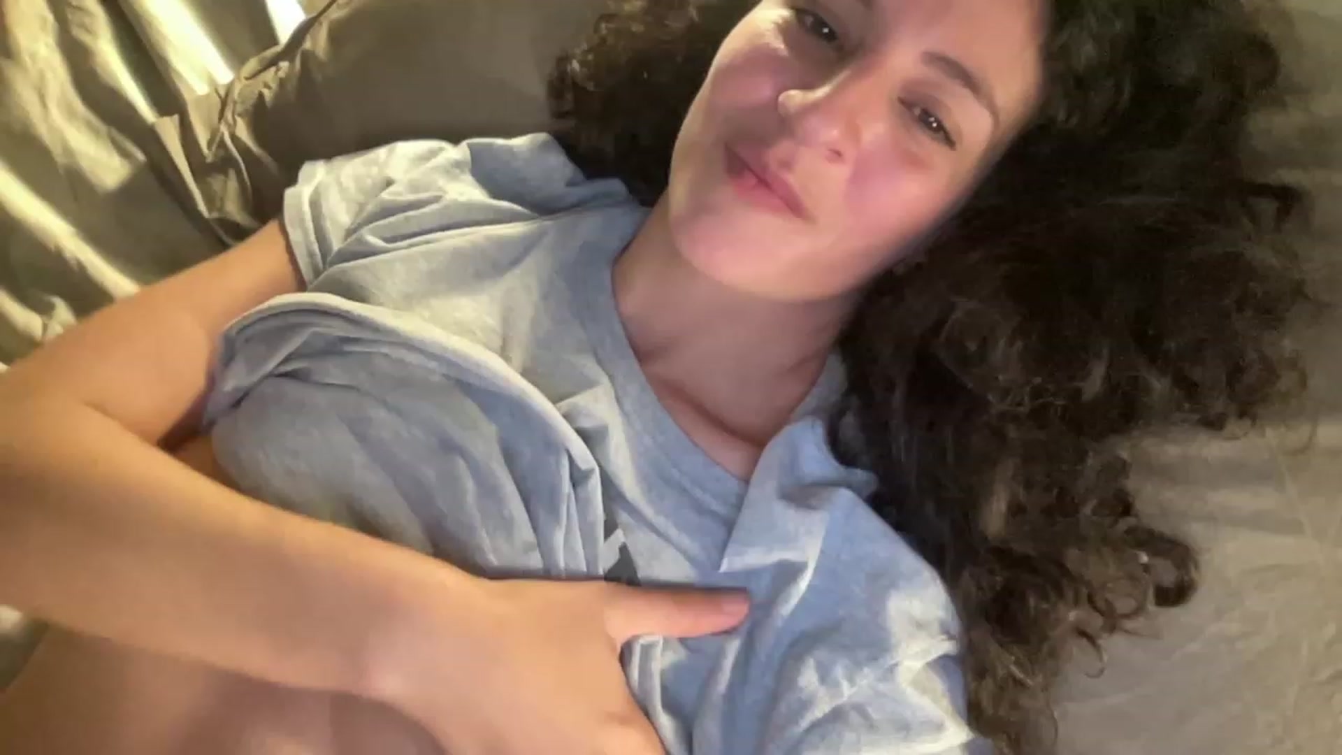 Gallery image thumbnail from Annareylee's myfreecams stream on, 10/20/2023, 16:02 image 4 of 20