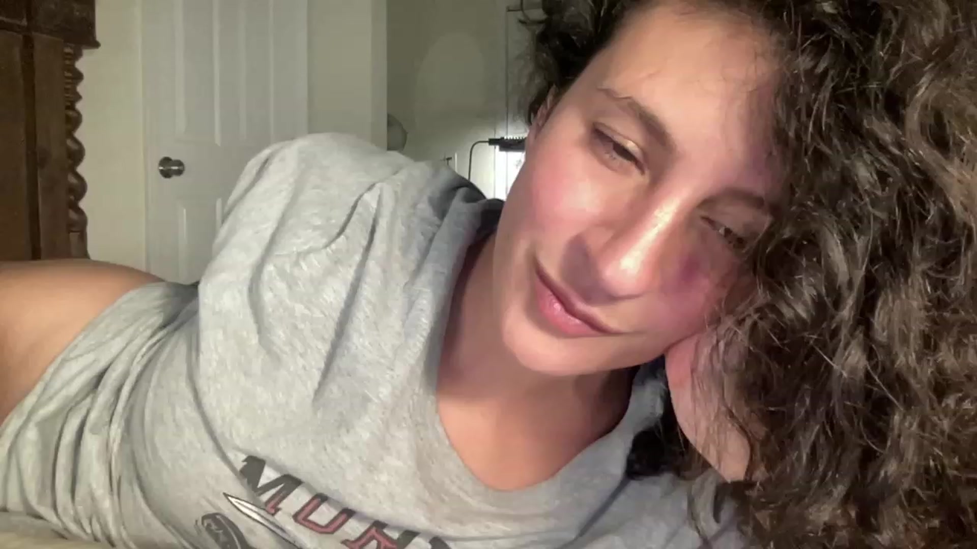 Gallery image thumbnail from Annareylee's myfreecams stream on, 10/20/2023, 17:32 image 6 of 20